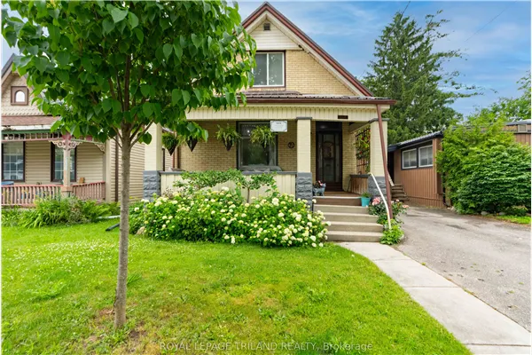 946 Dufferin Avenue