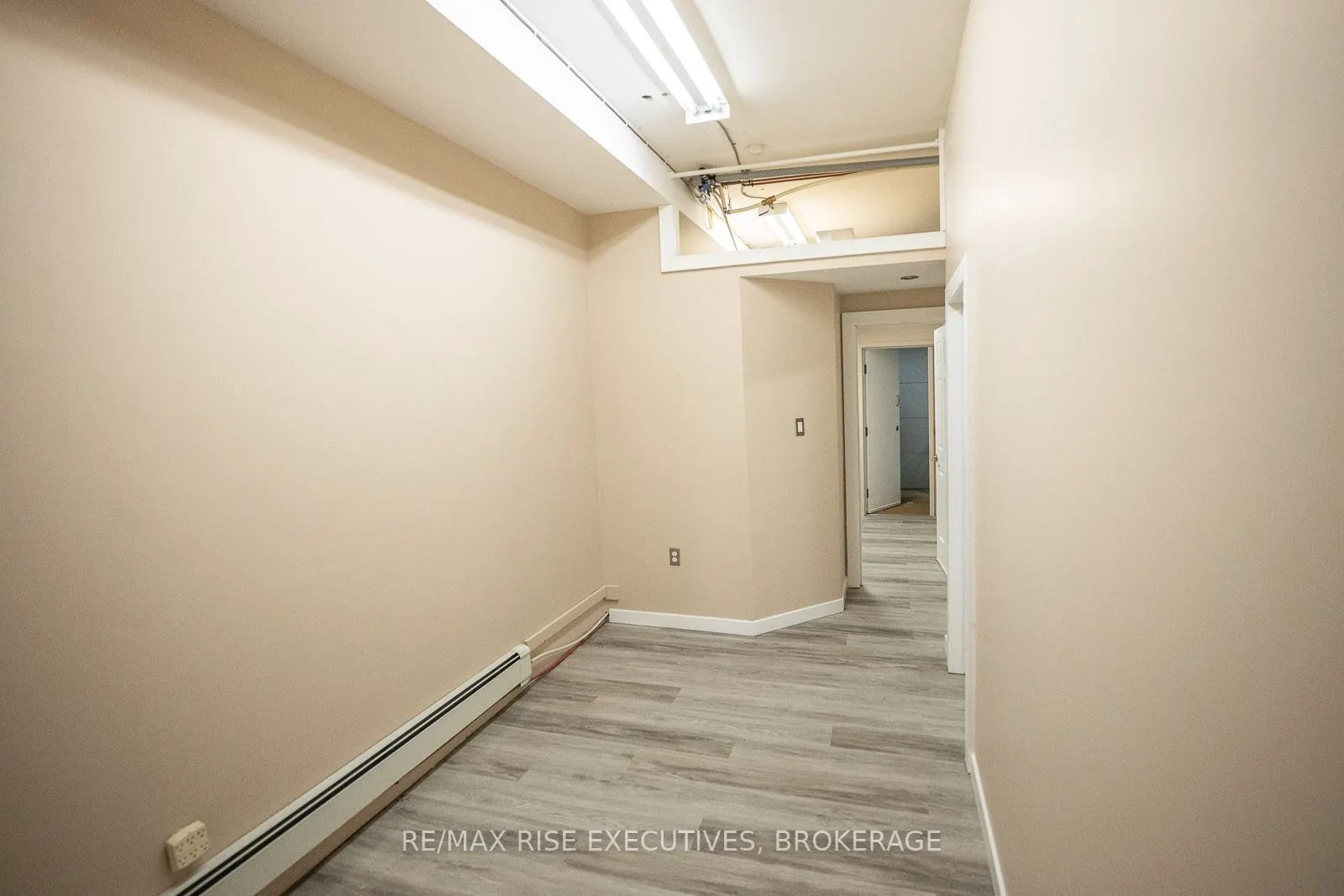 637 Norris Court #8