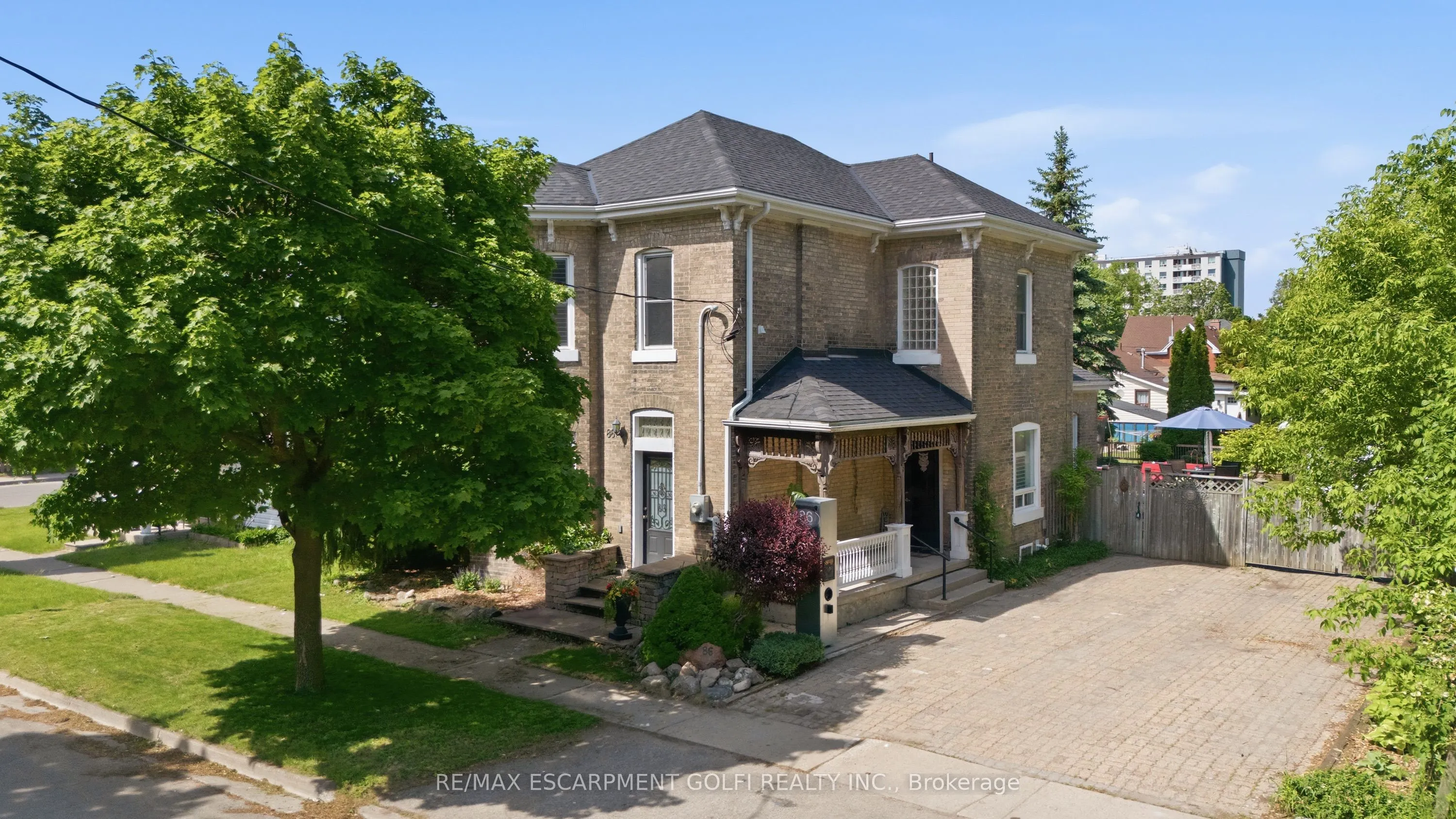 86 Oak Street