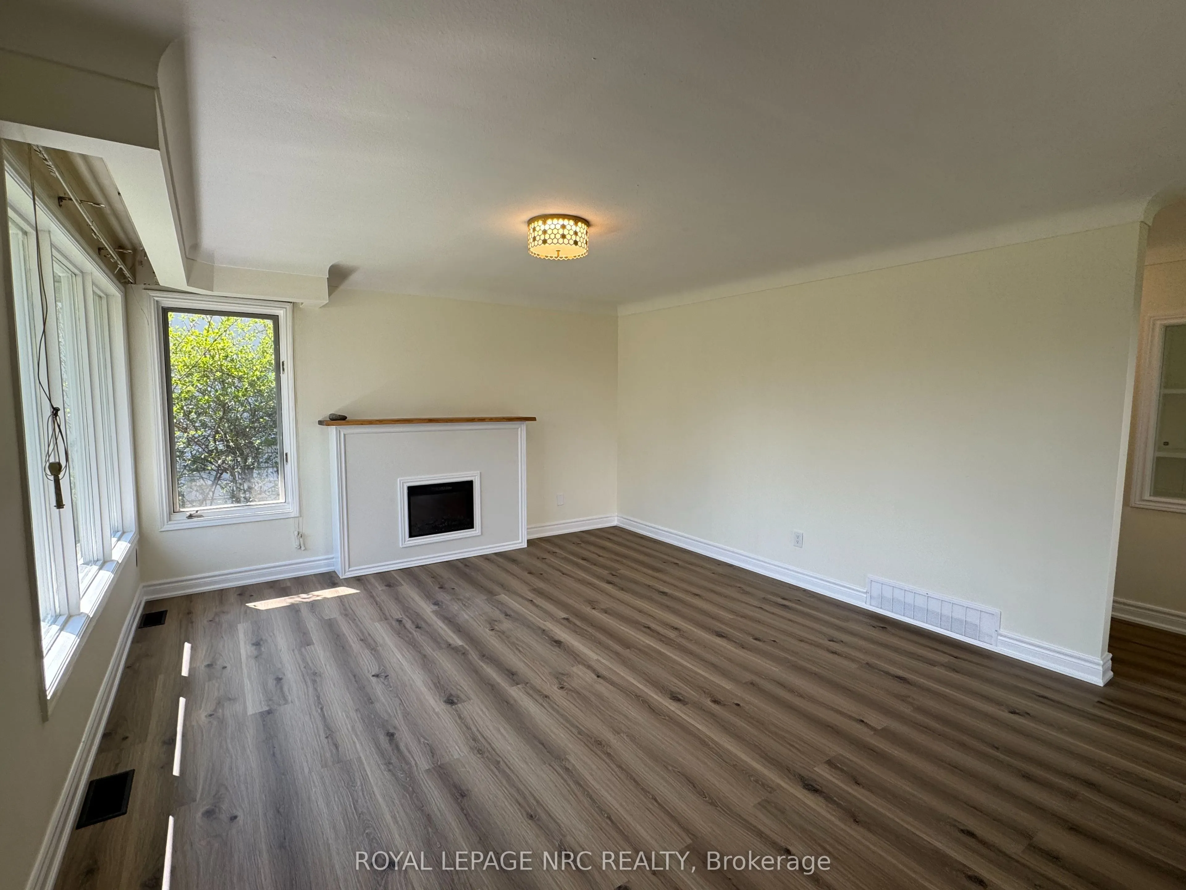 11 Richard Street