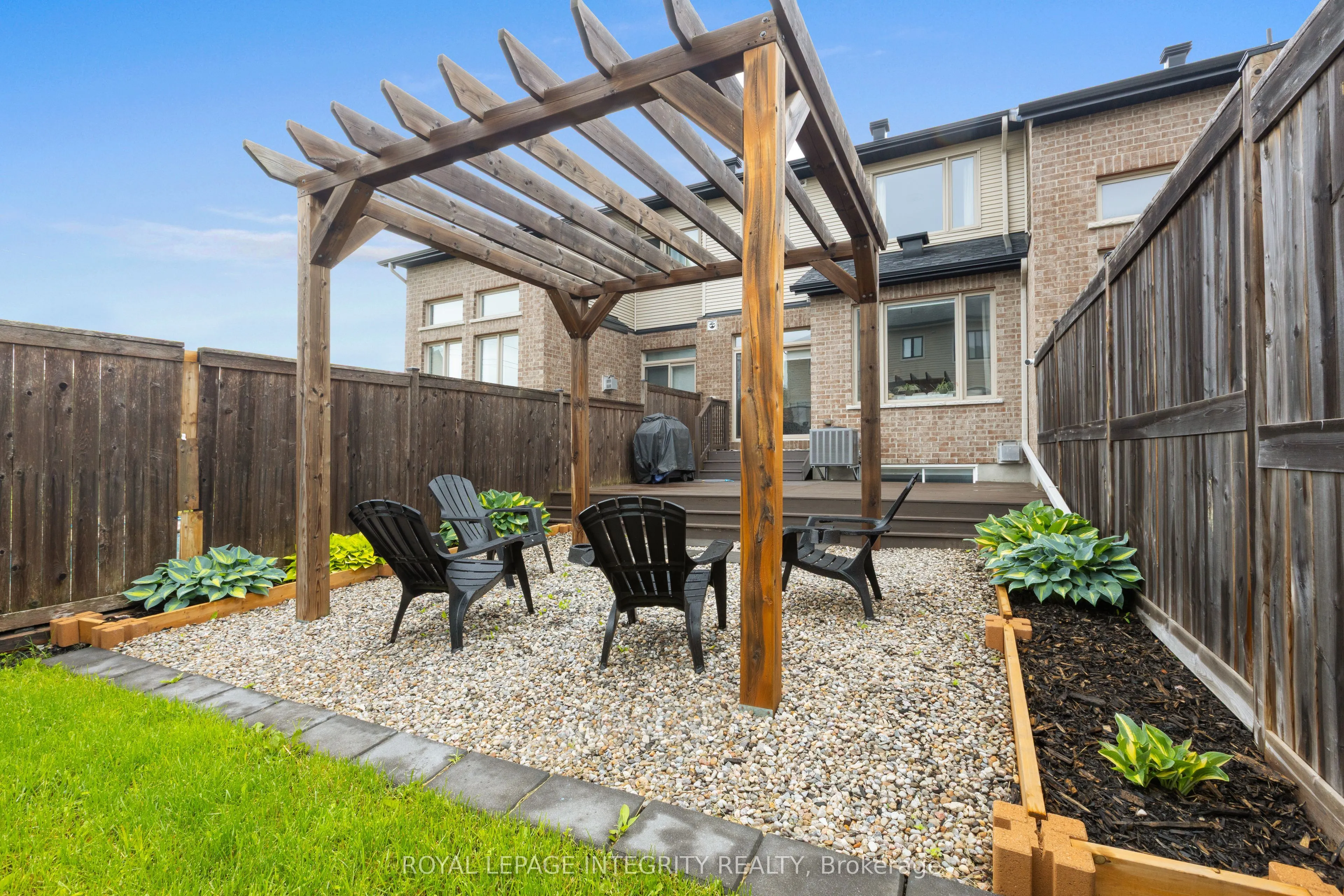 246 Cooks Mill Crescent