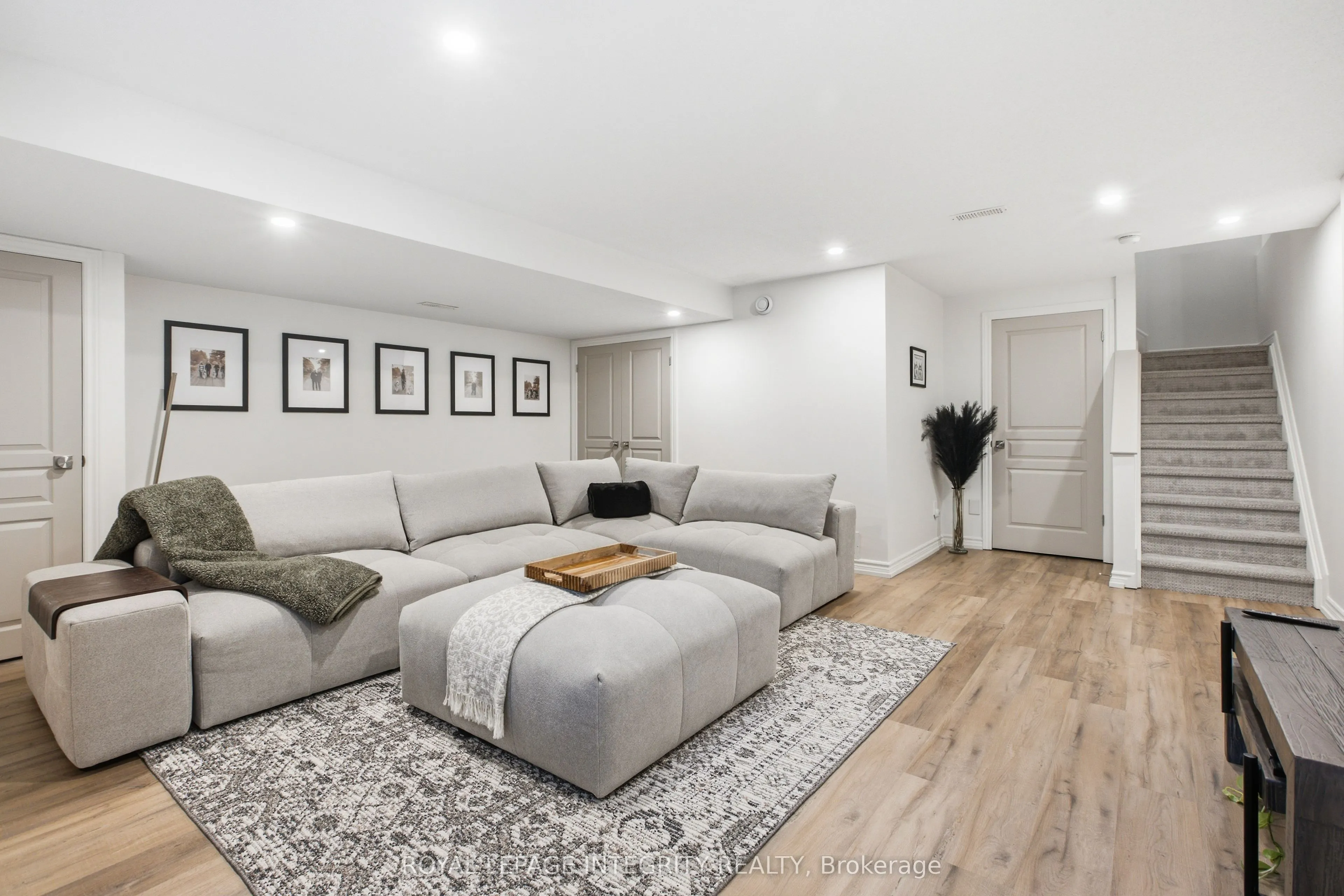 246 Cooks Mill Crescent