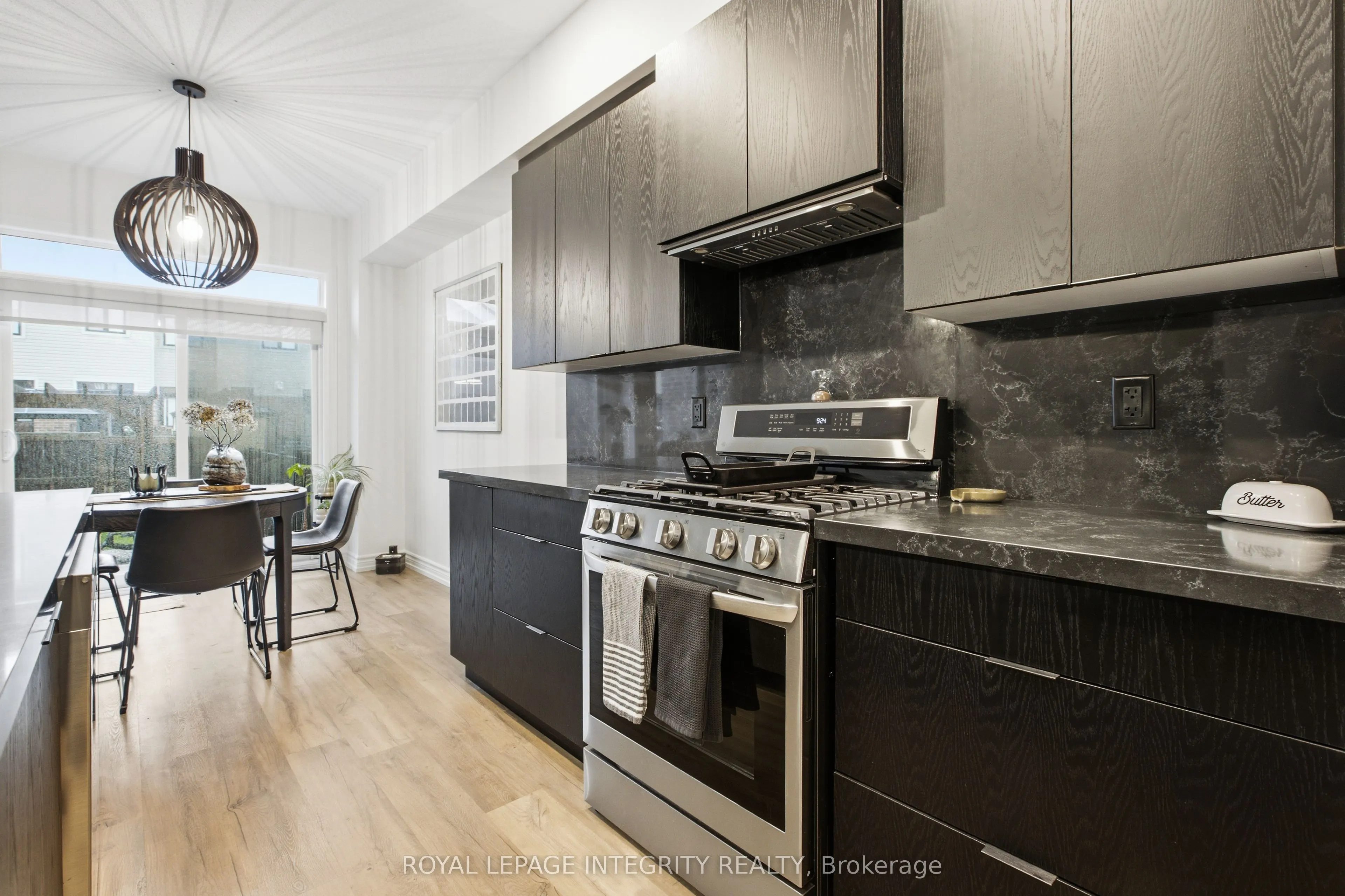 246 Cooks Mill Crescent