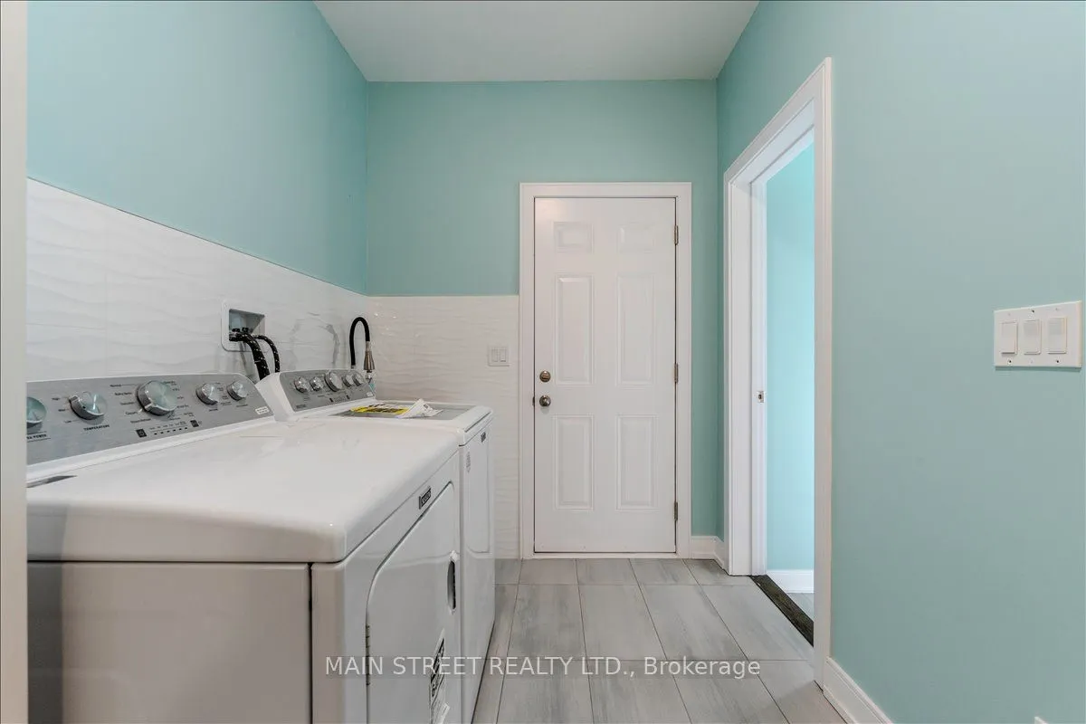 2 Bay Vista Gate