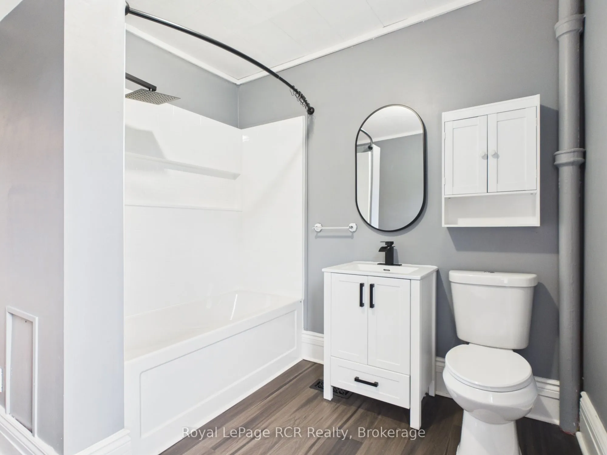 494 16th Street W