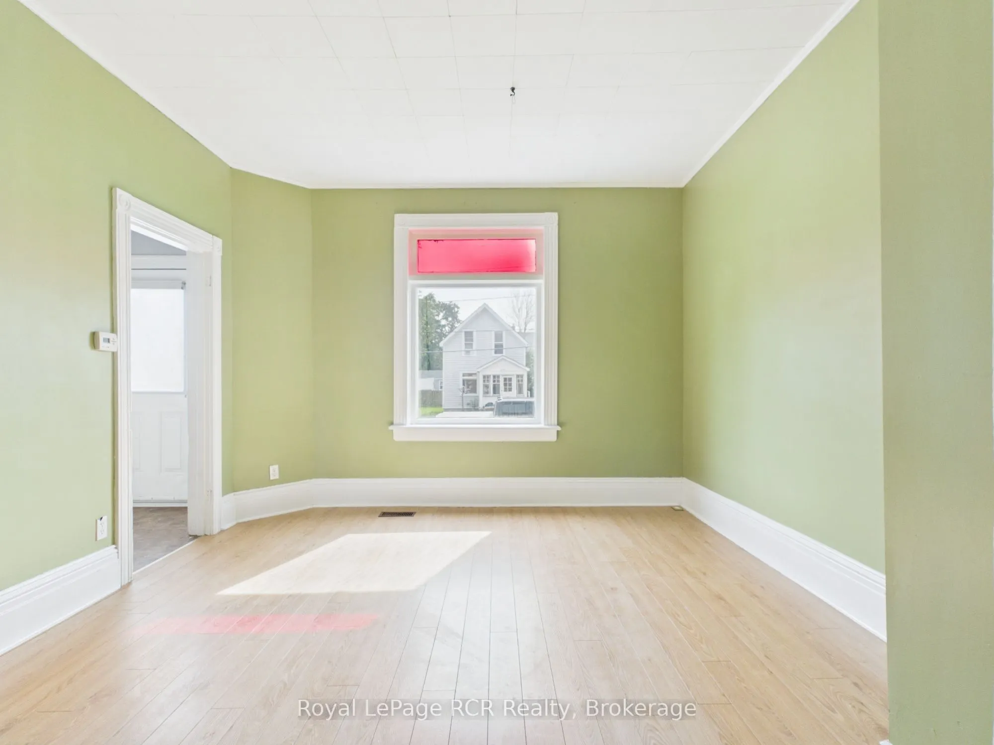 494 16th Street W