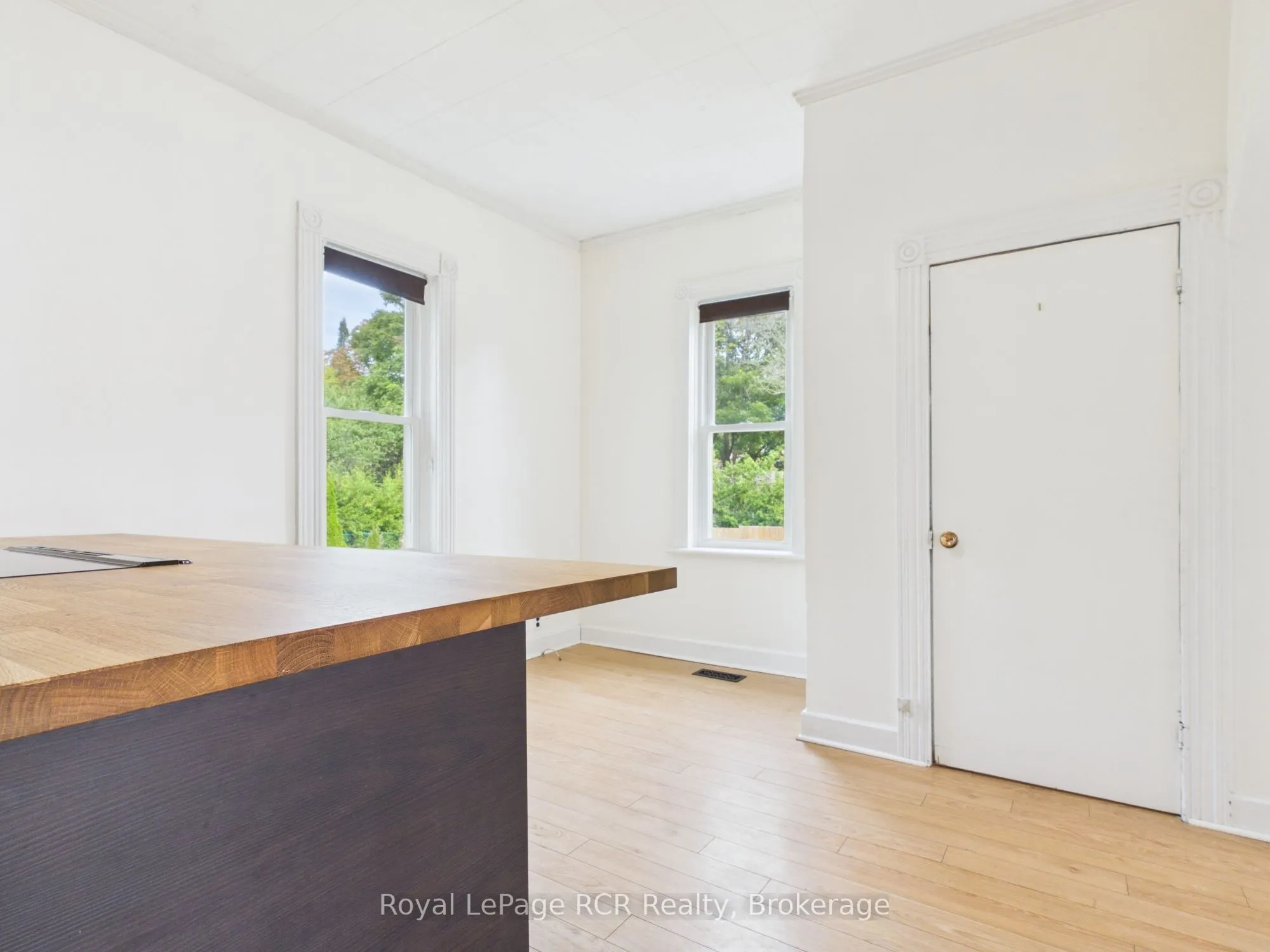 494 16th Street W