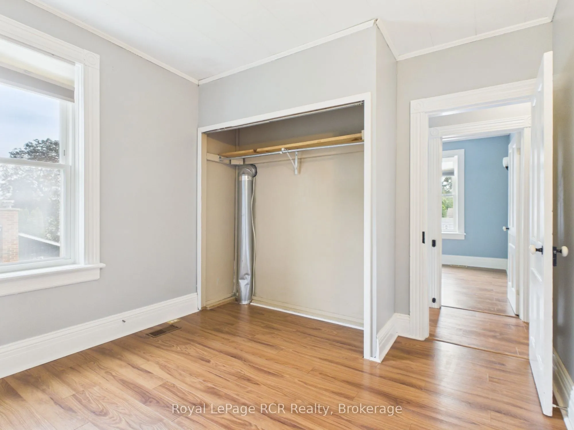 494 16th Street W