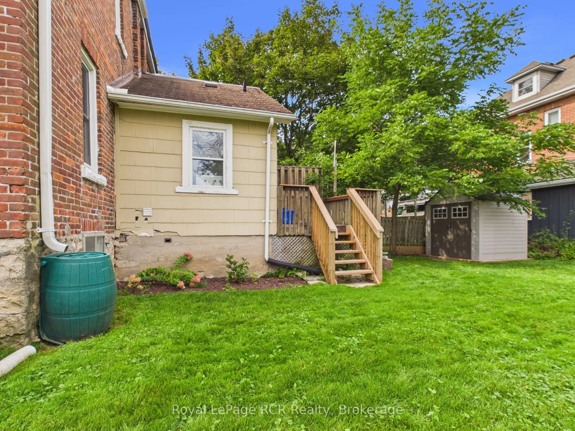 494 16th Street W