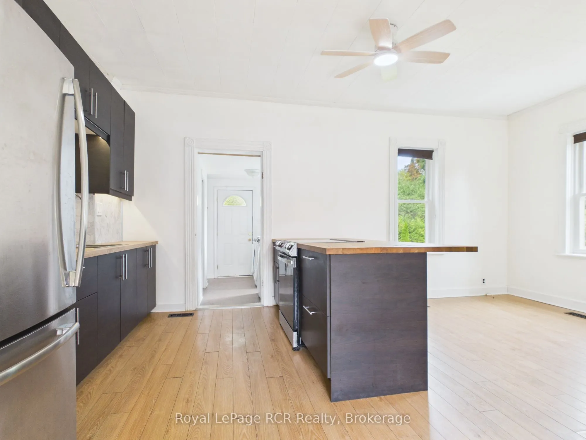 494 16th Street W