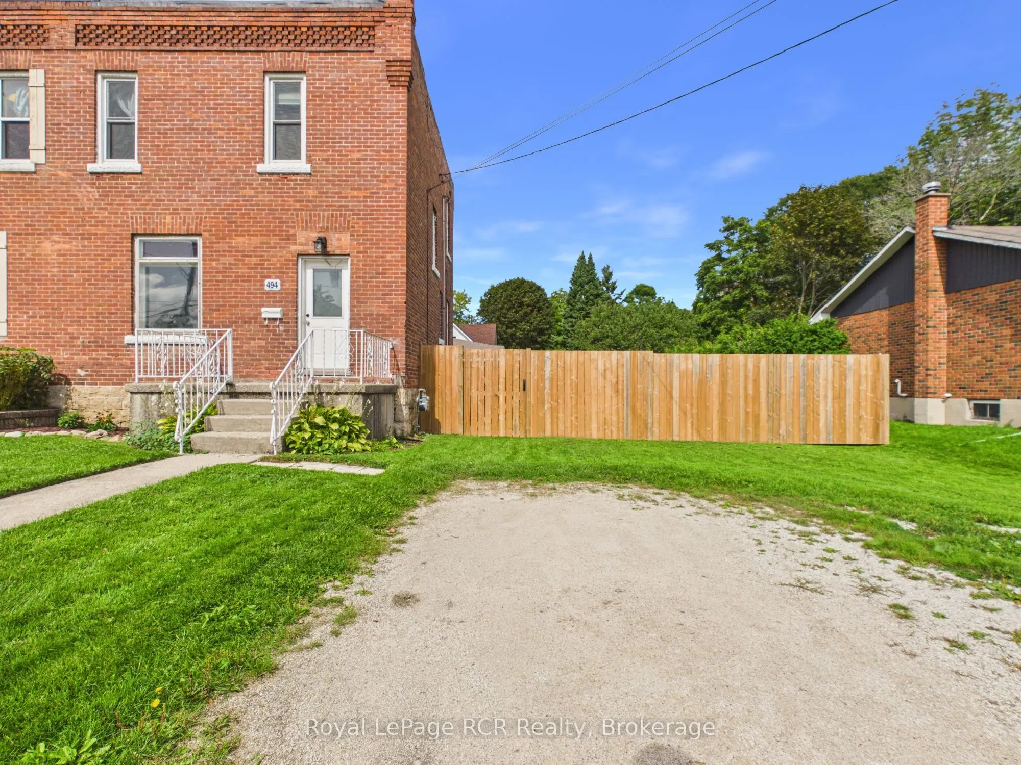 494 16th Street W