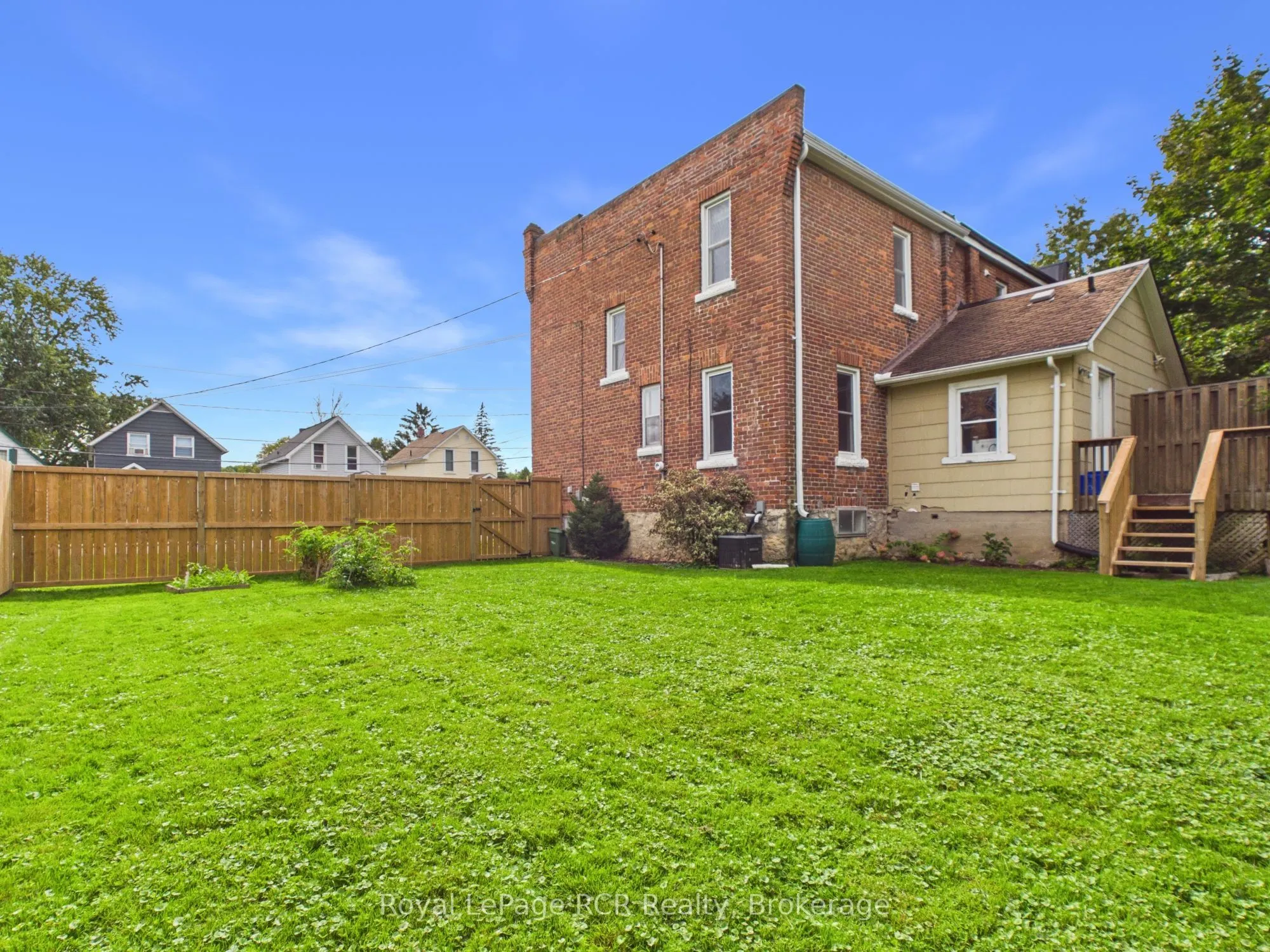 494 16th Street W