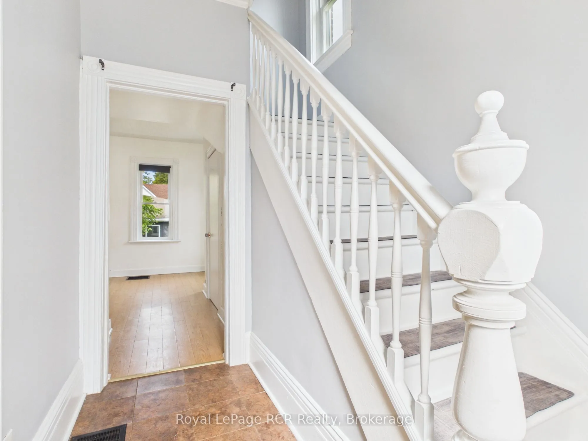 494 16th Street W