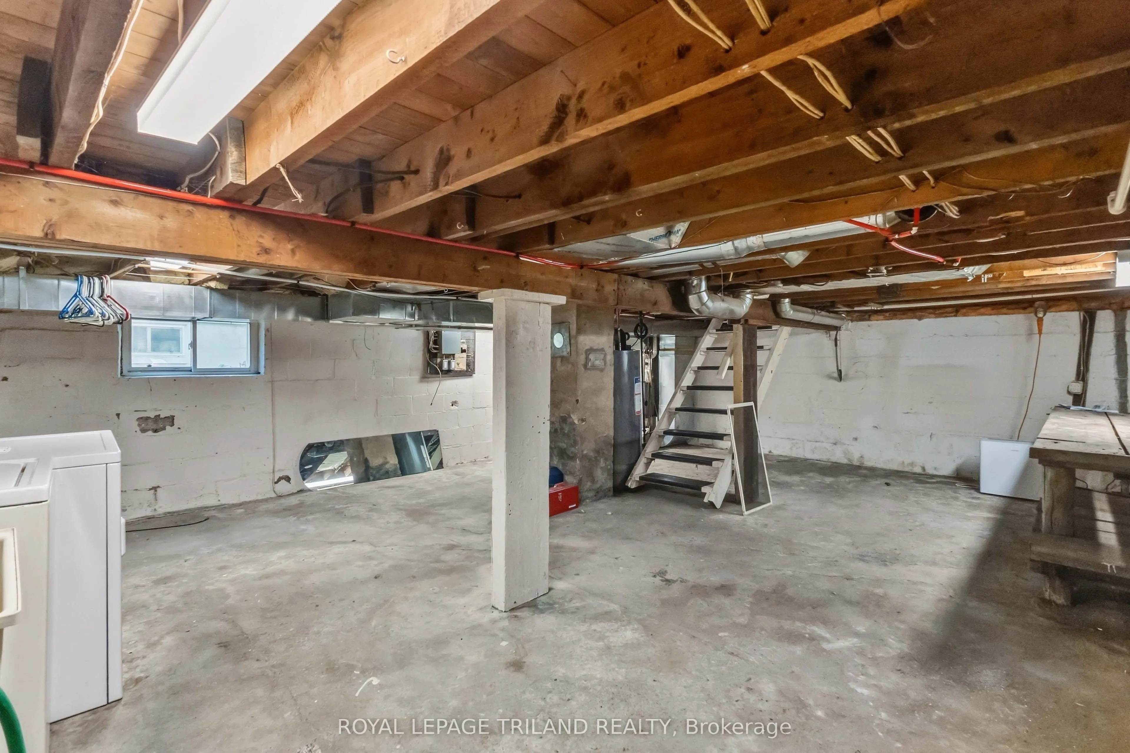 1628 Churchill Avenue
