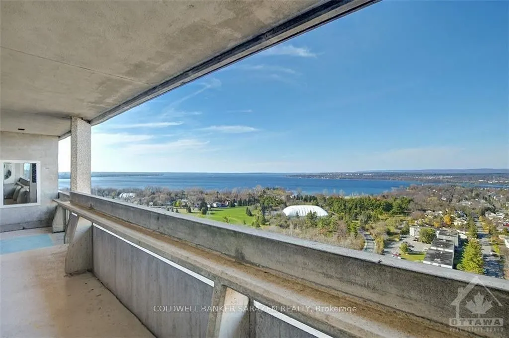 415 Greenview Avenue #2102