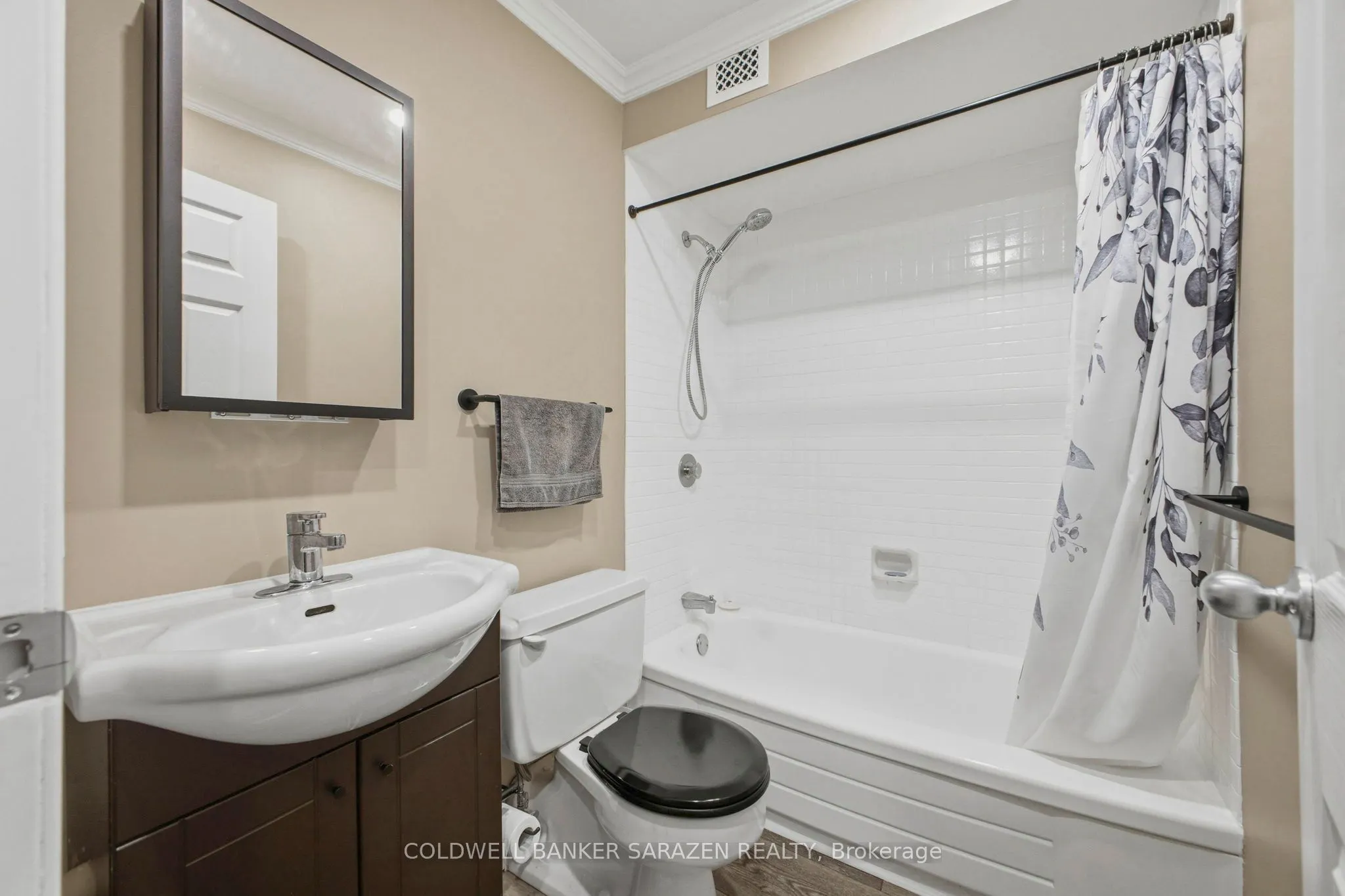 415 Greenview Avenue #2102
