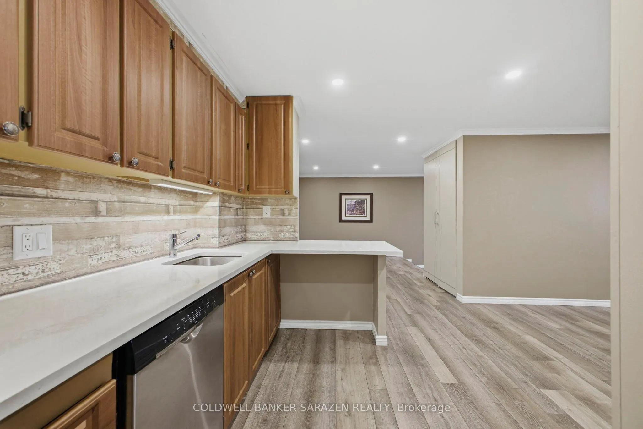 415 Greenview Avenue #2102