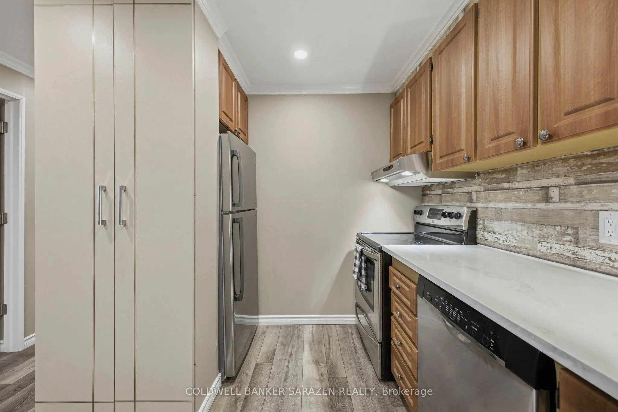 415 Greenview Avenue #2102