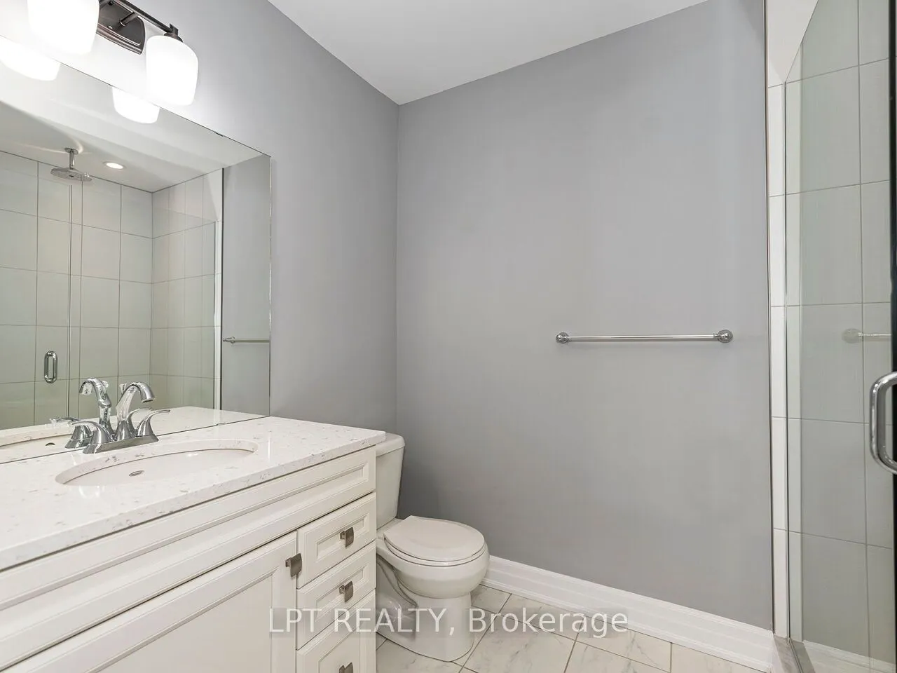 1 Dorchester Boulevard S