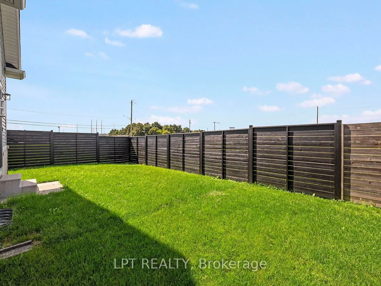 1 Dorchester Boulevard S