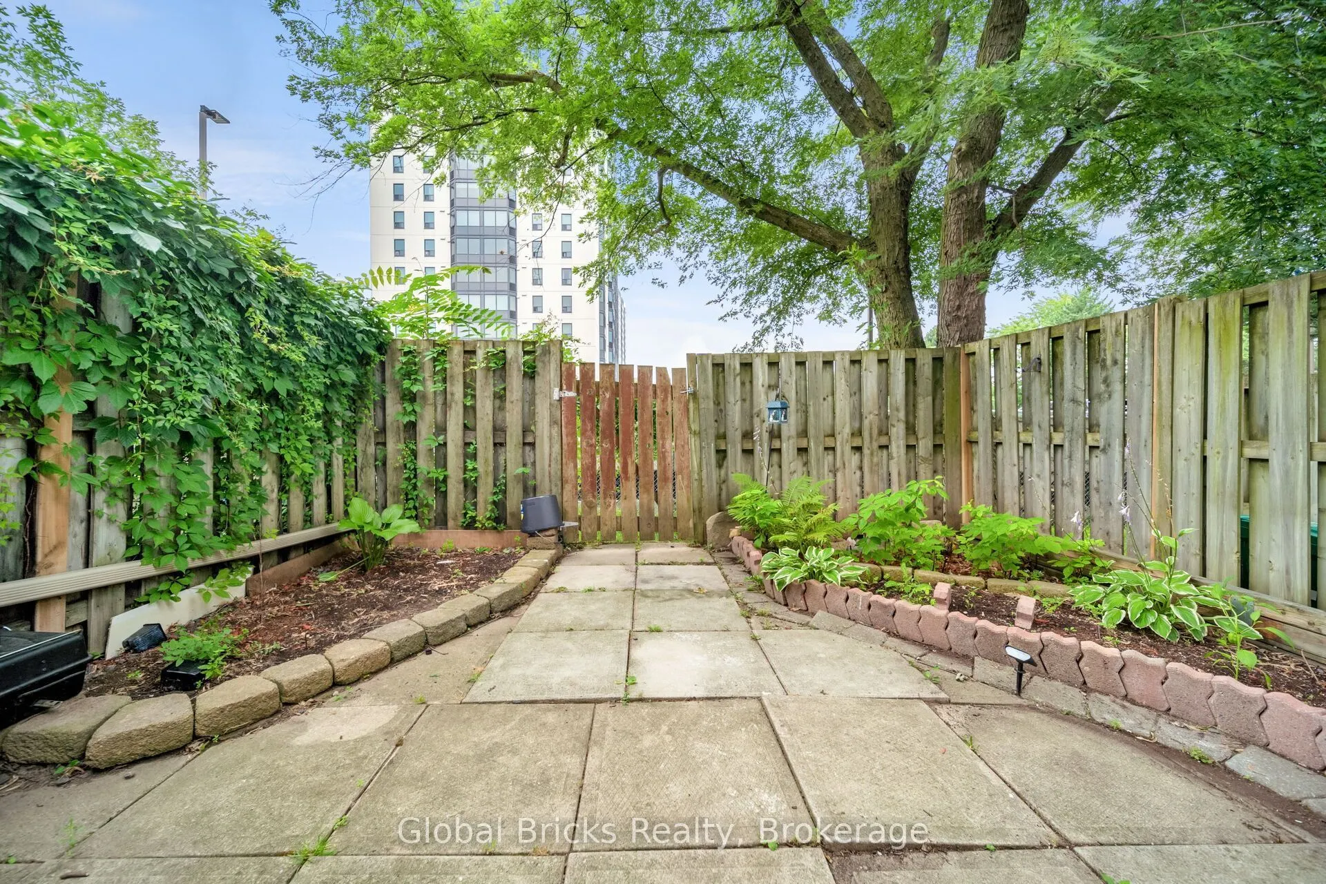 15 Green Valley Drive #27