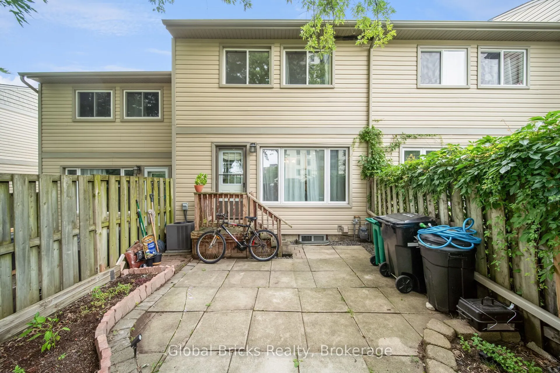 15 Green Valley Drive #27