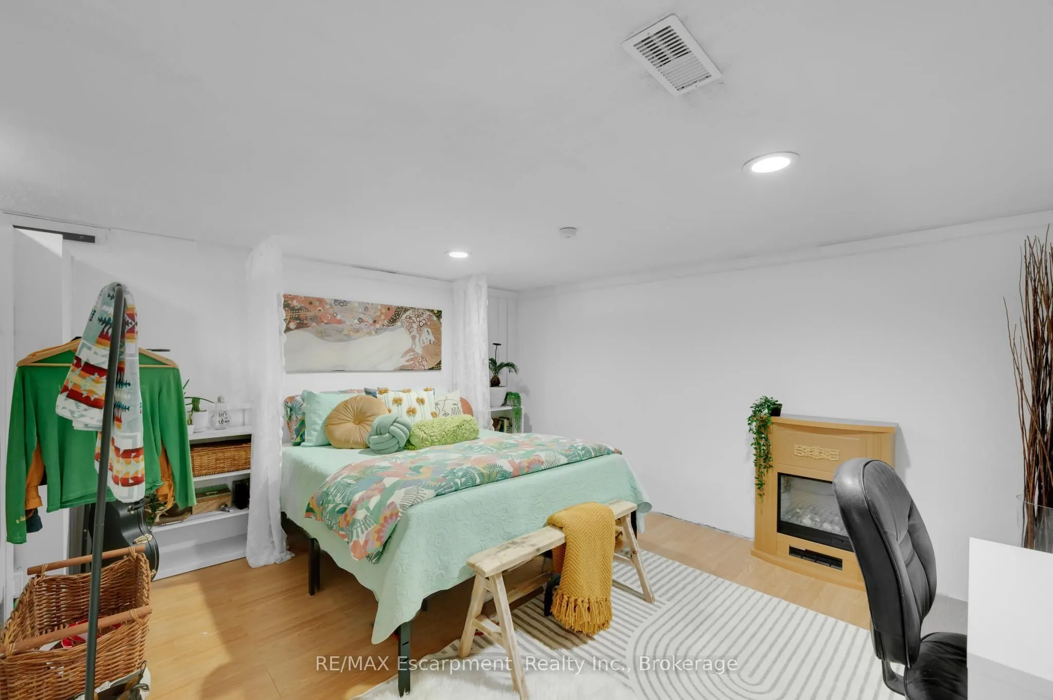 10 Goldfinch Road