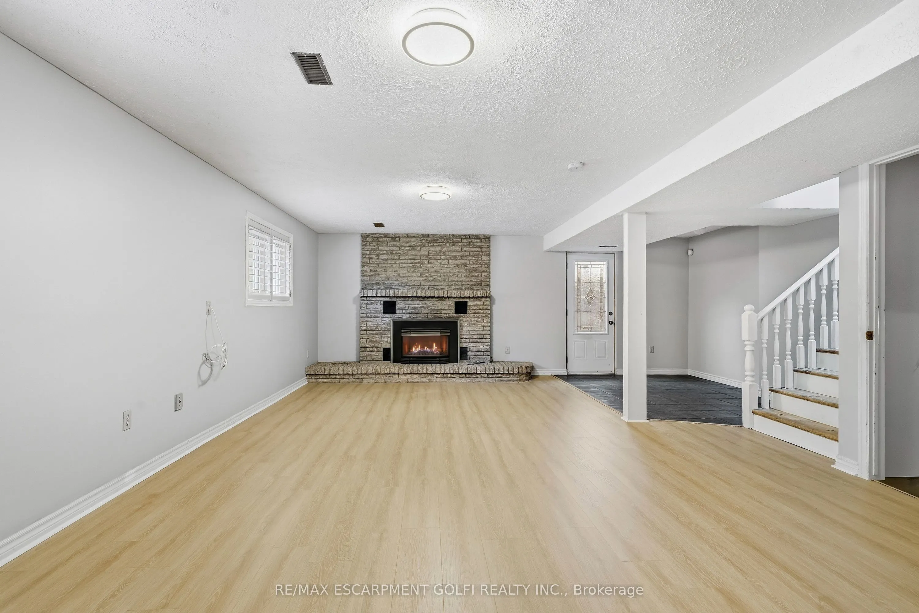 7814 Donlee Drive