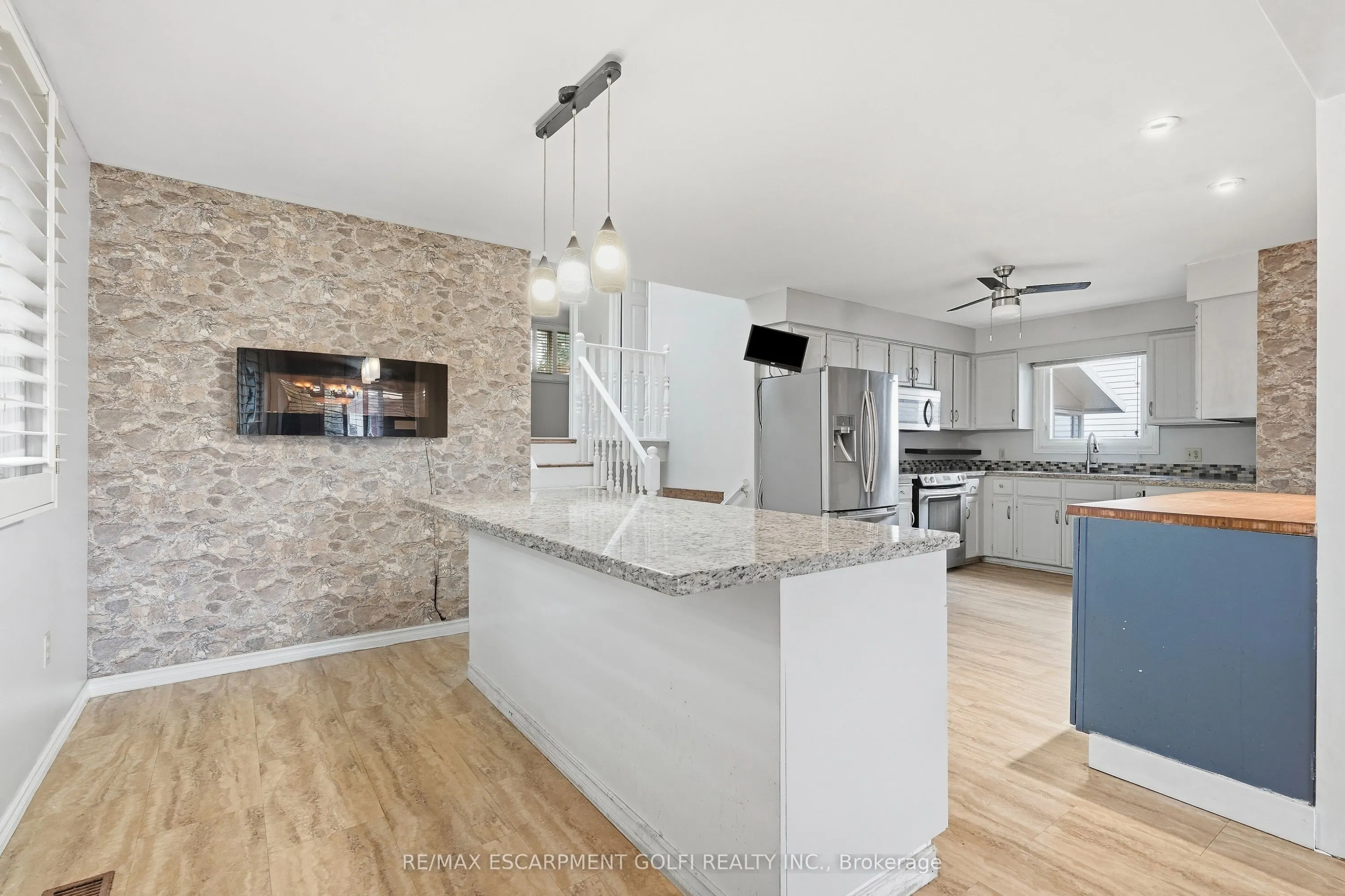 7814 Donlee Drive