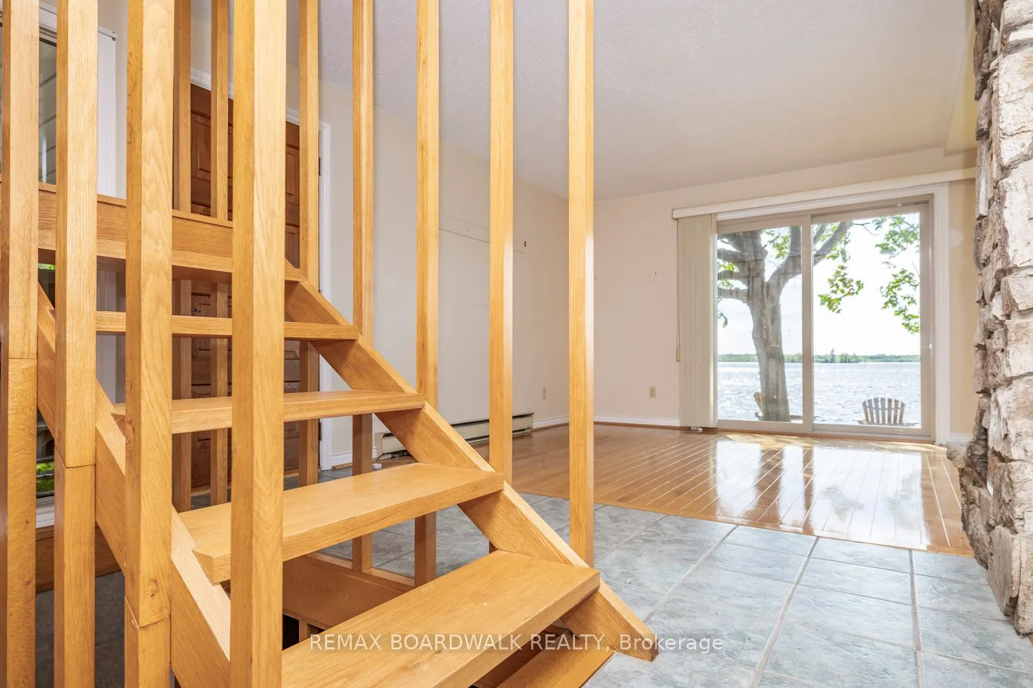 104 Avenue 4a