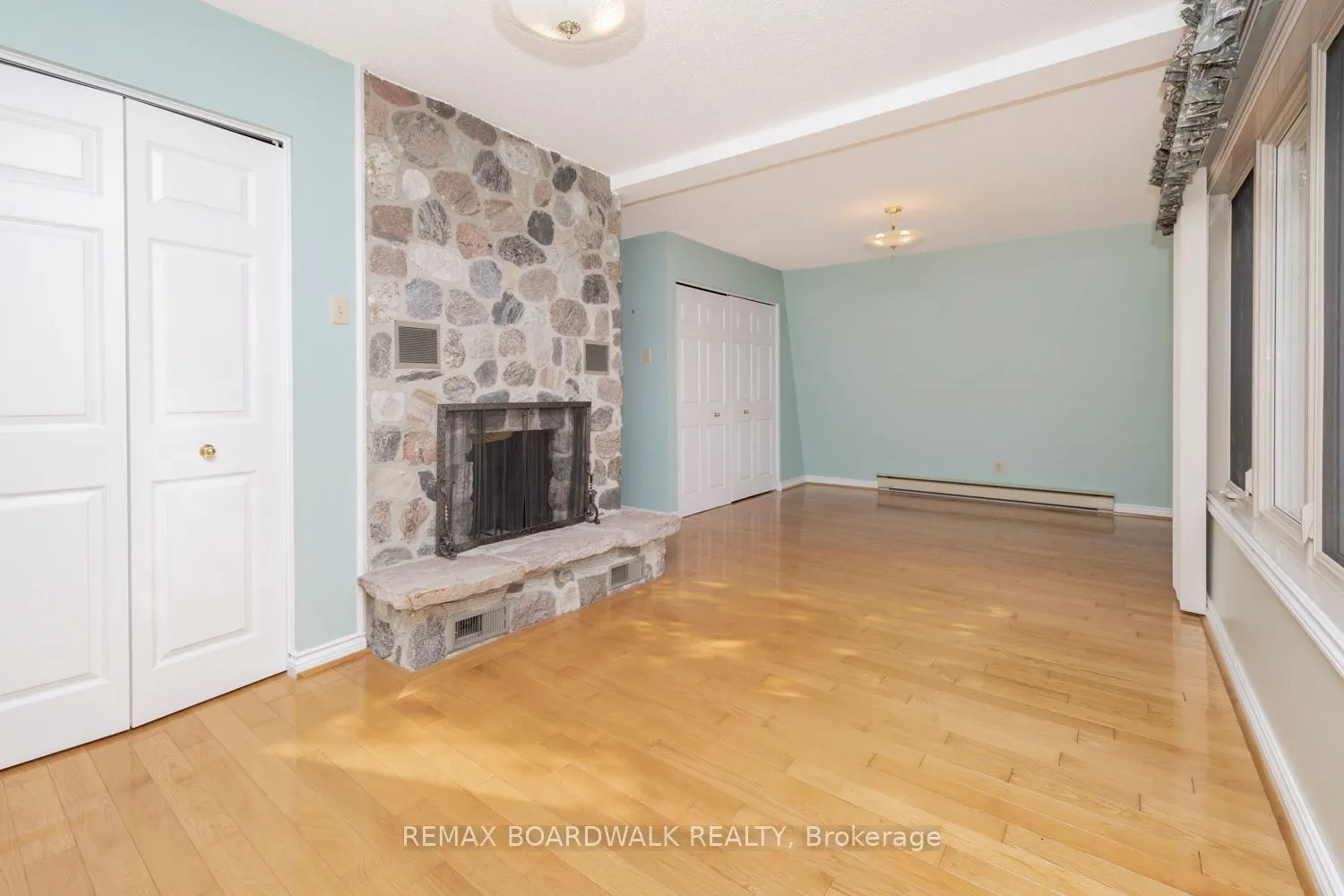 104 Avenue 4a