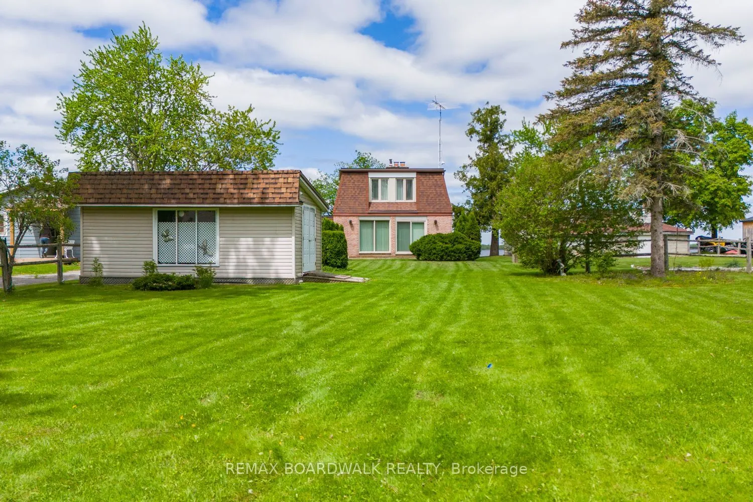 104 Avenue 4a