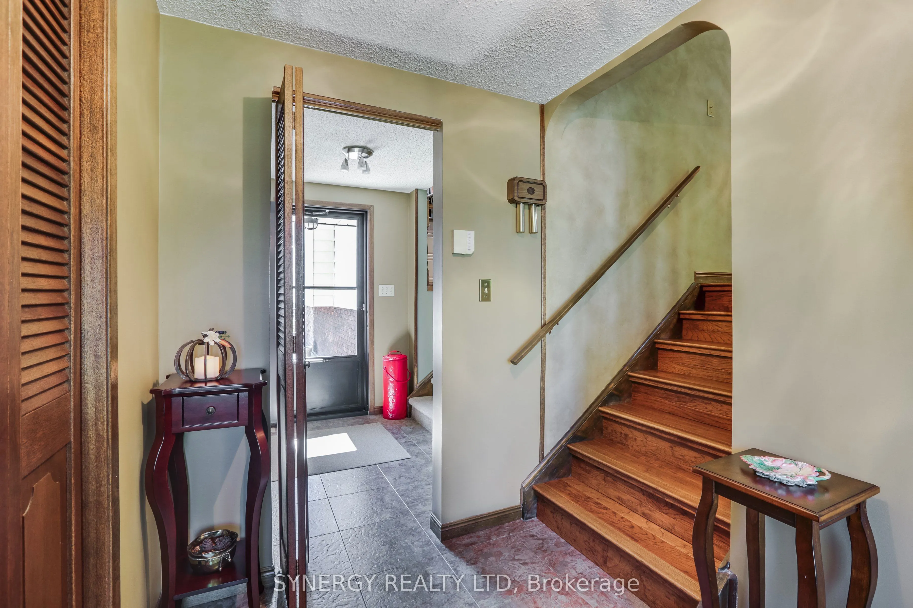 456 Saulsbury Street