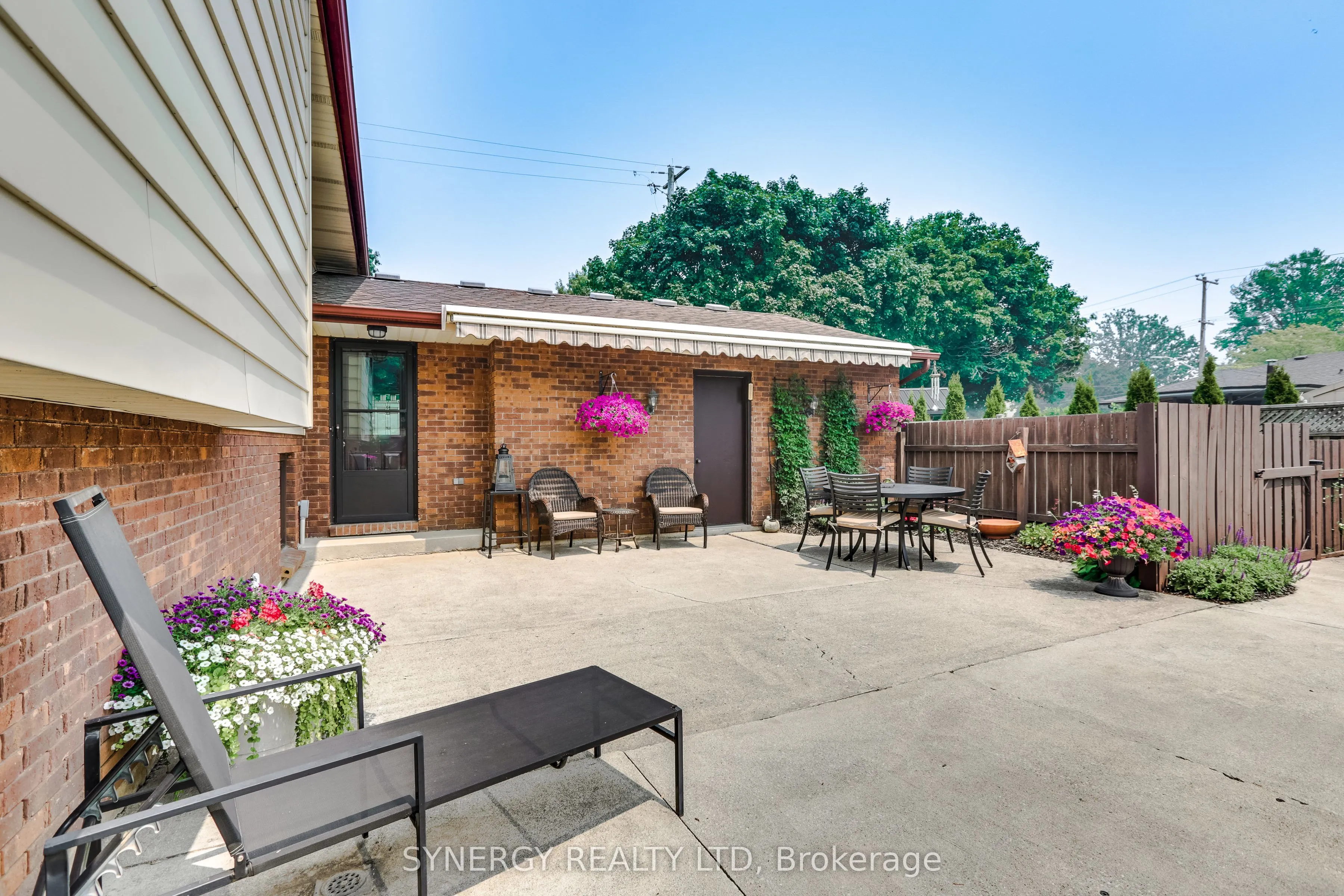 456 Saulsbury Street