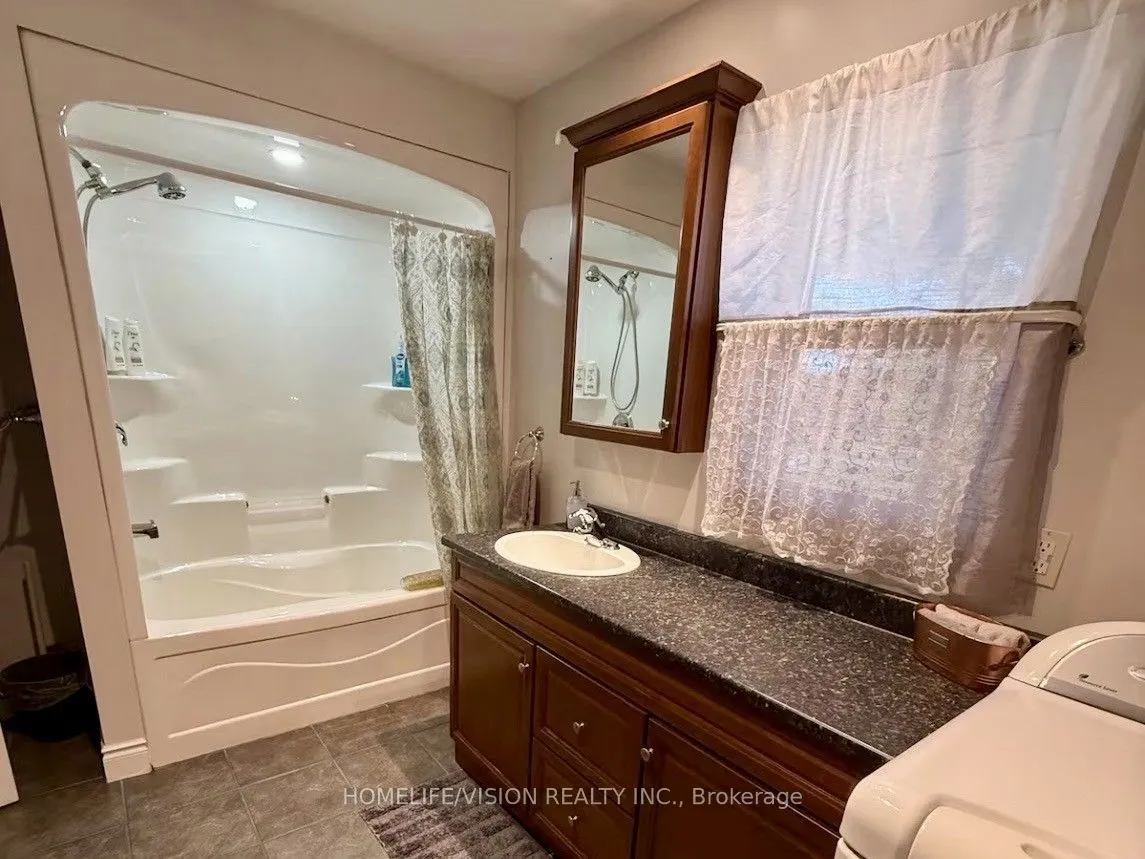 128 Bayview Drive