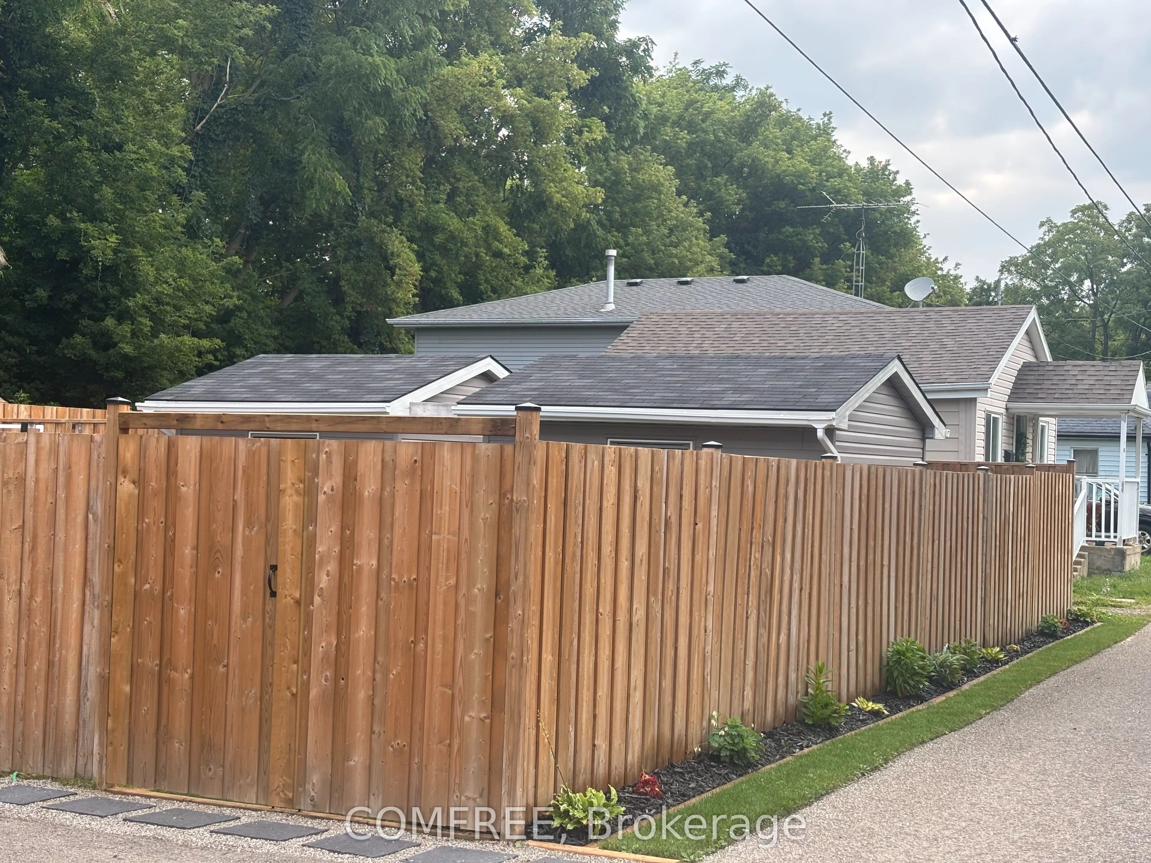 287 Brock Street