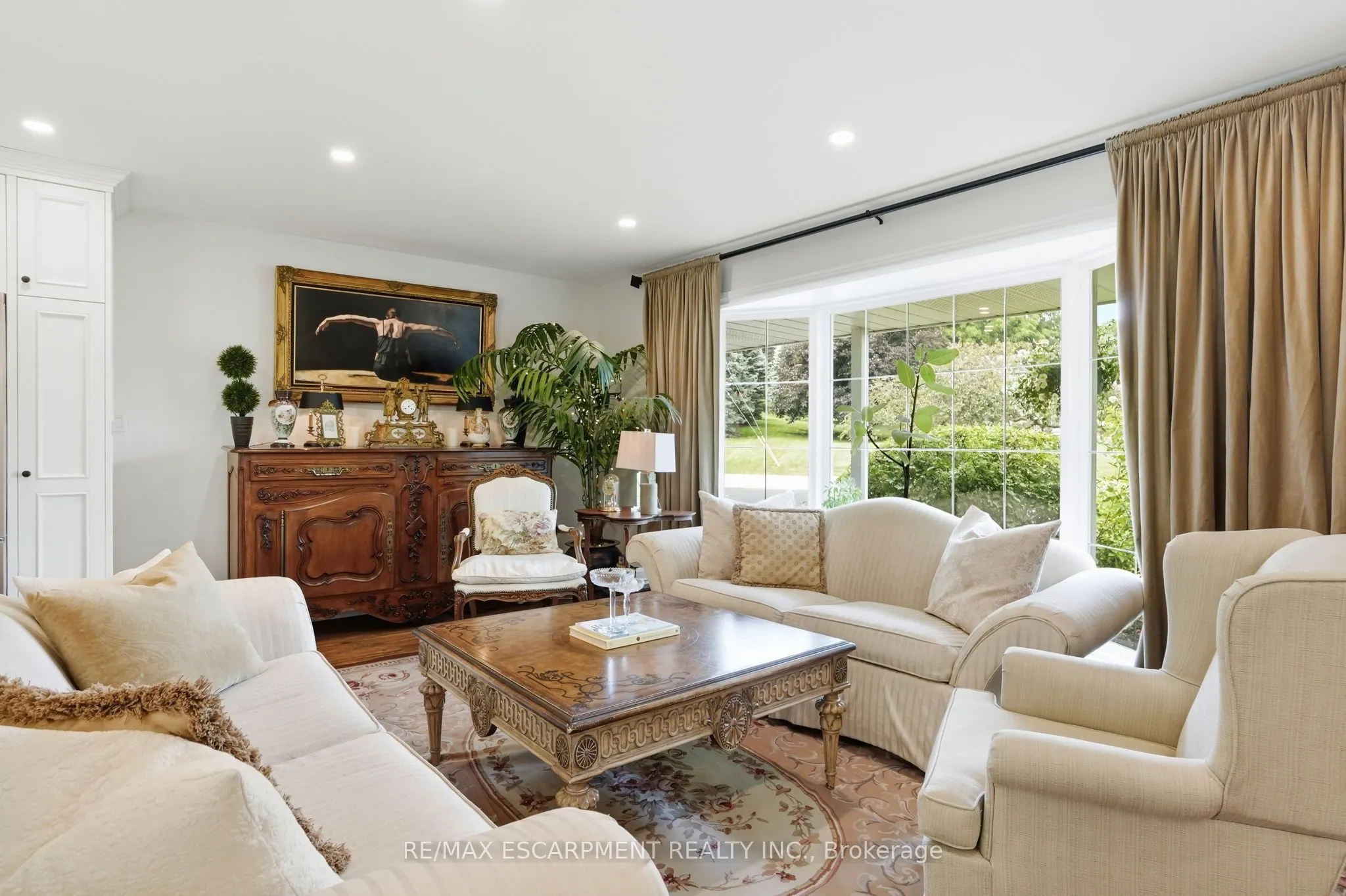2 Jameson Drive