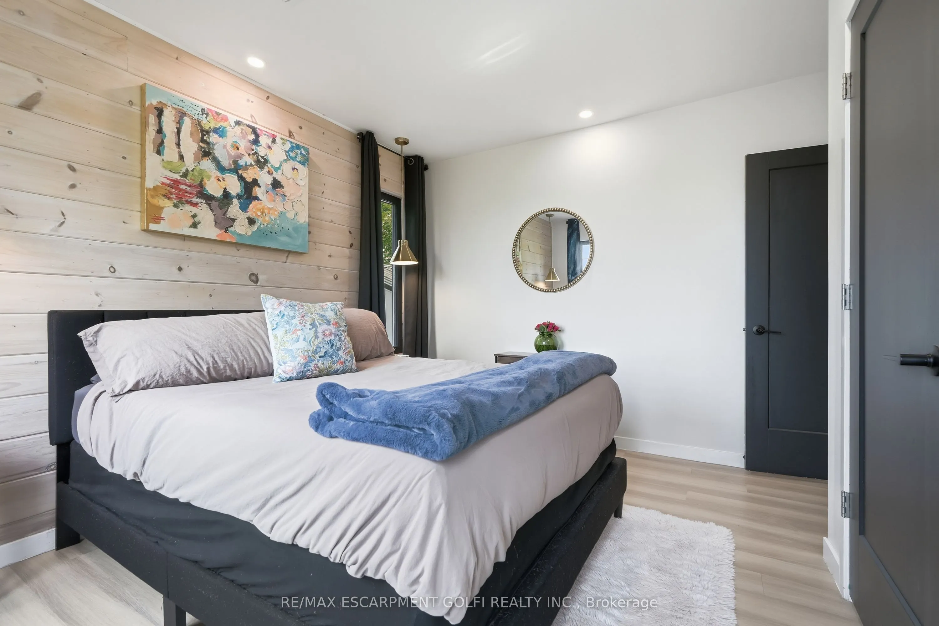 1368 Lorraine Road