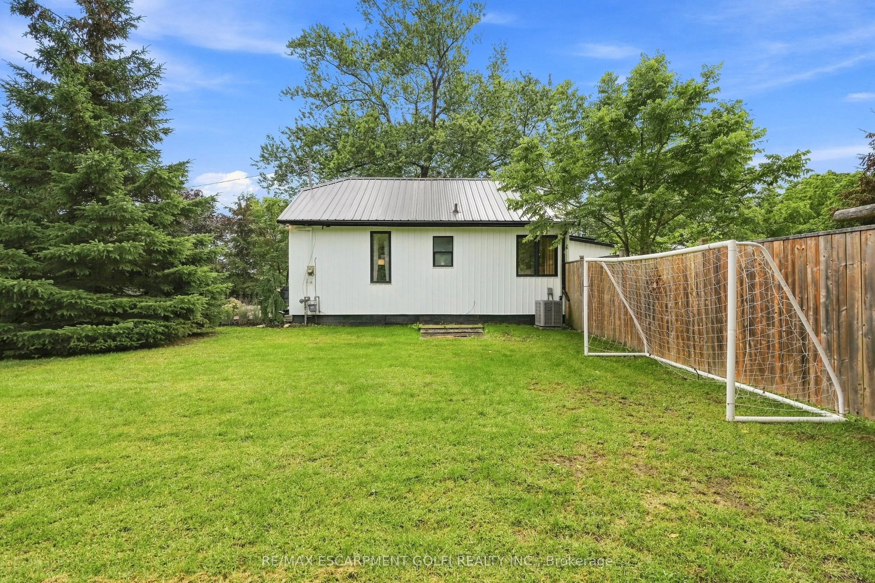 1368 Lorraine Road
