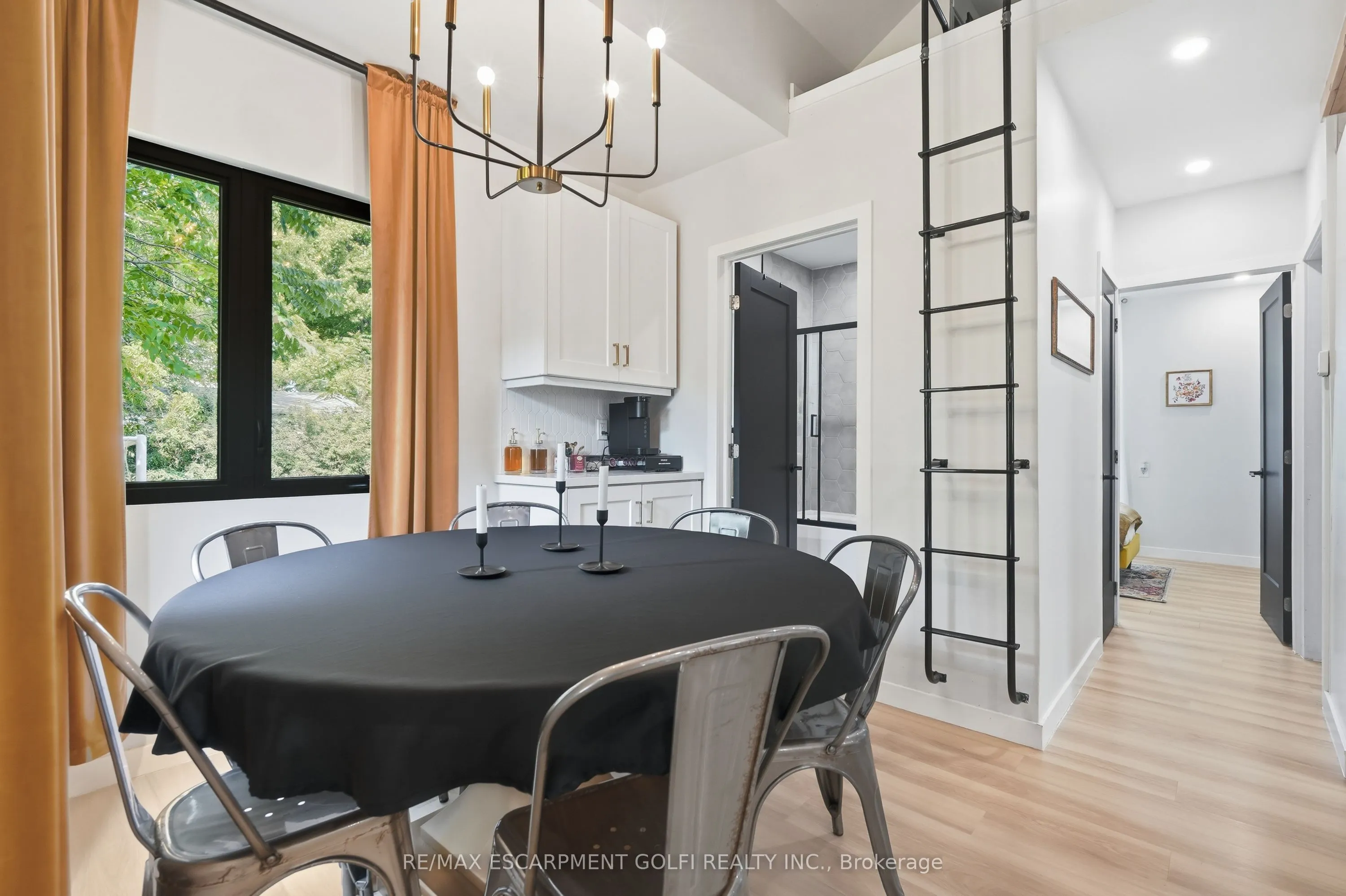 1368 Lorraine Road