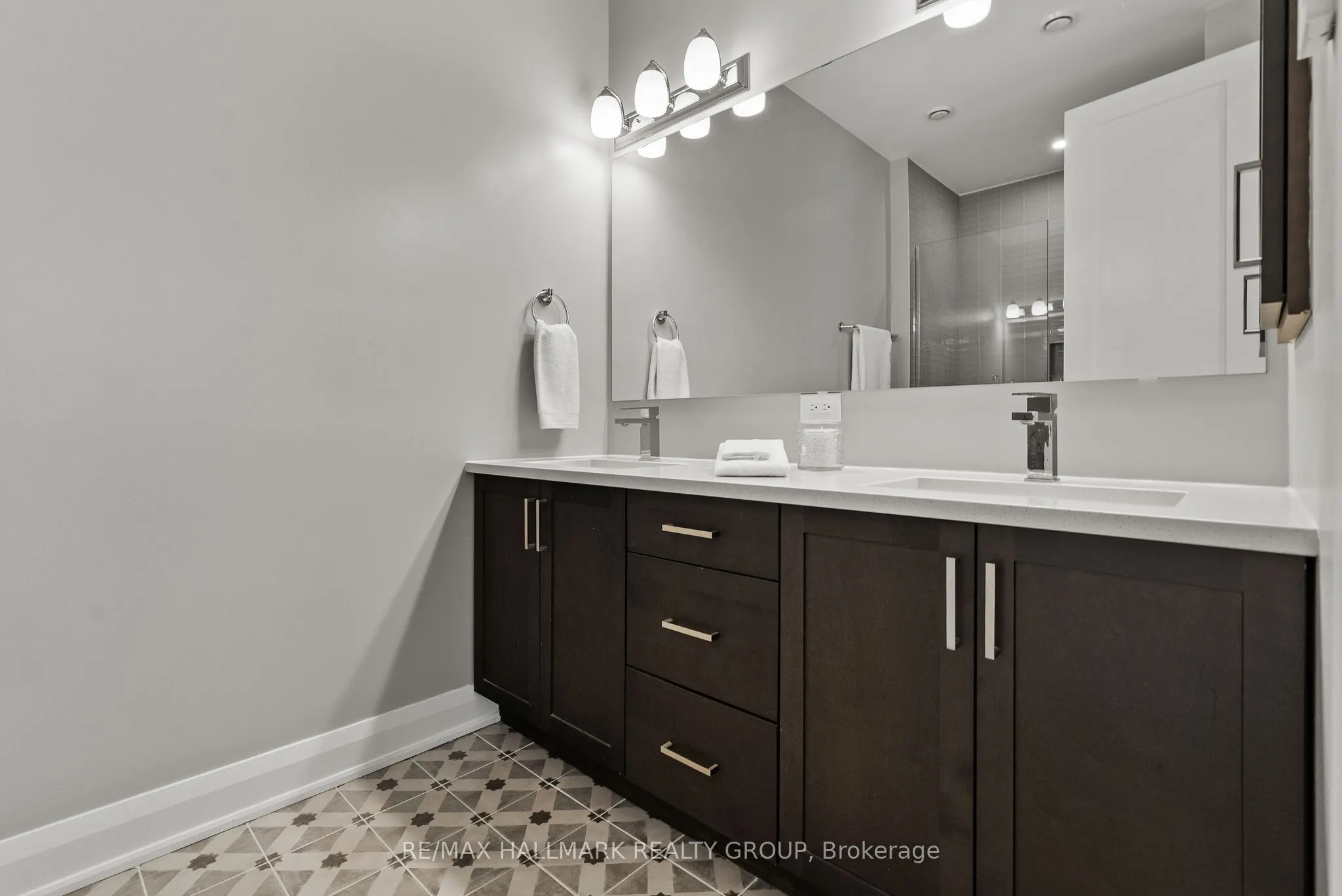 120 Cortile Private #101