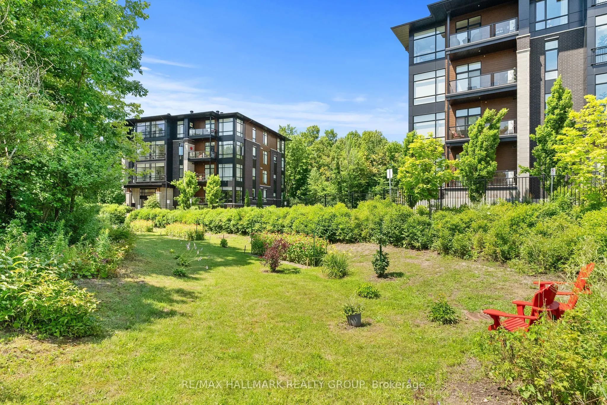 120 Cortile Private #101