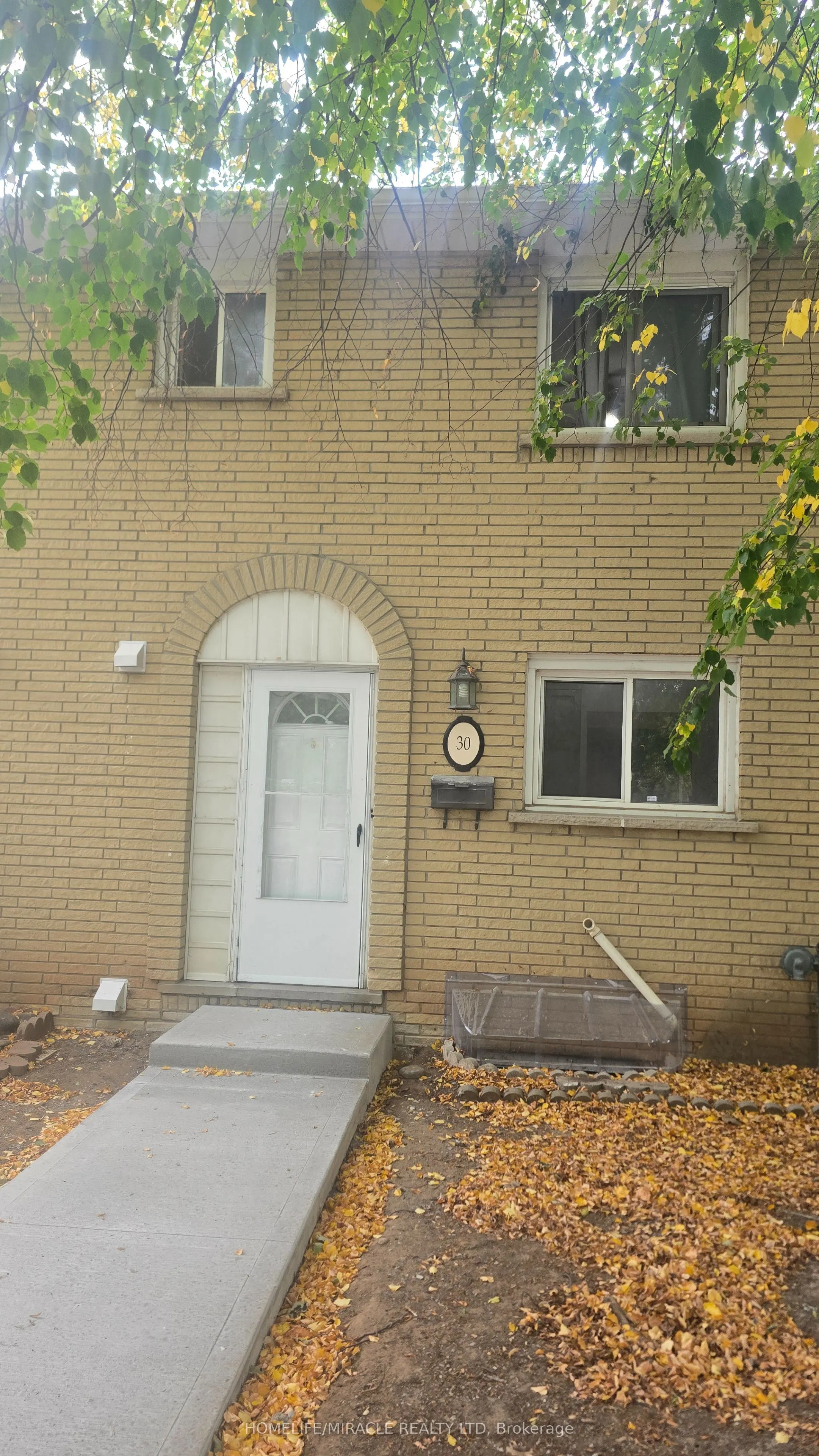 30 Jerome Crescent #2