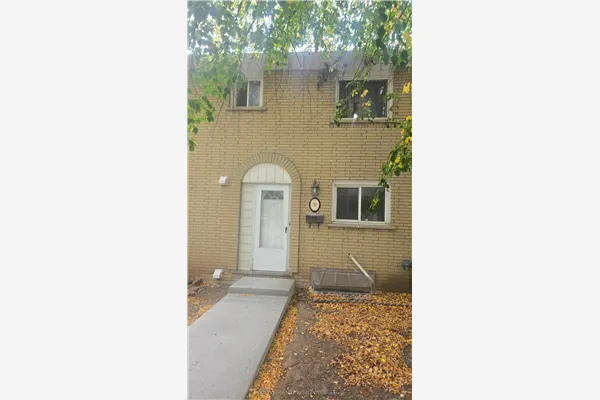 30 Jerome Crescent #2
