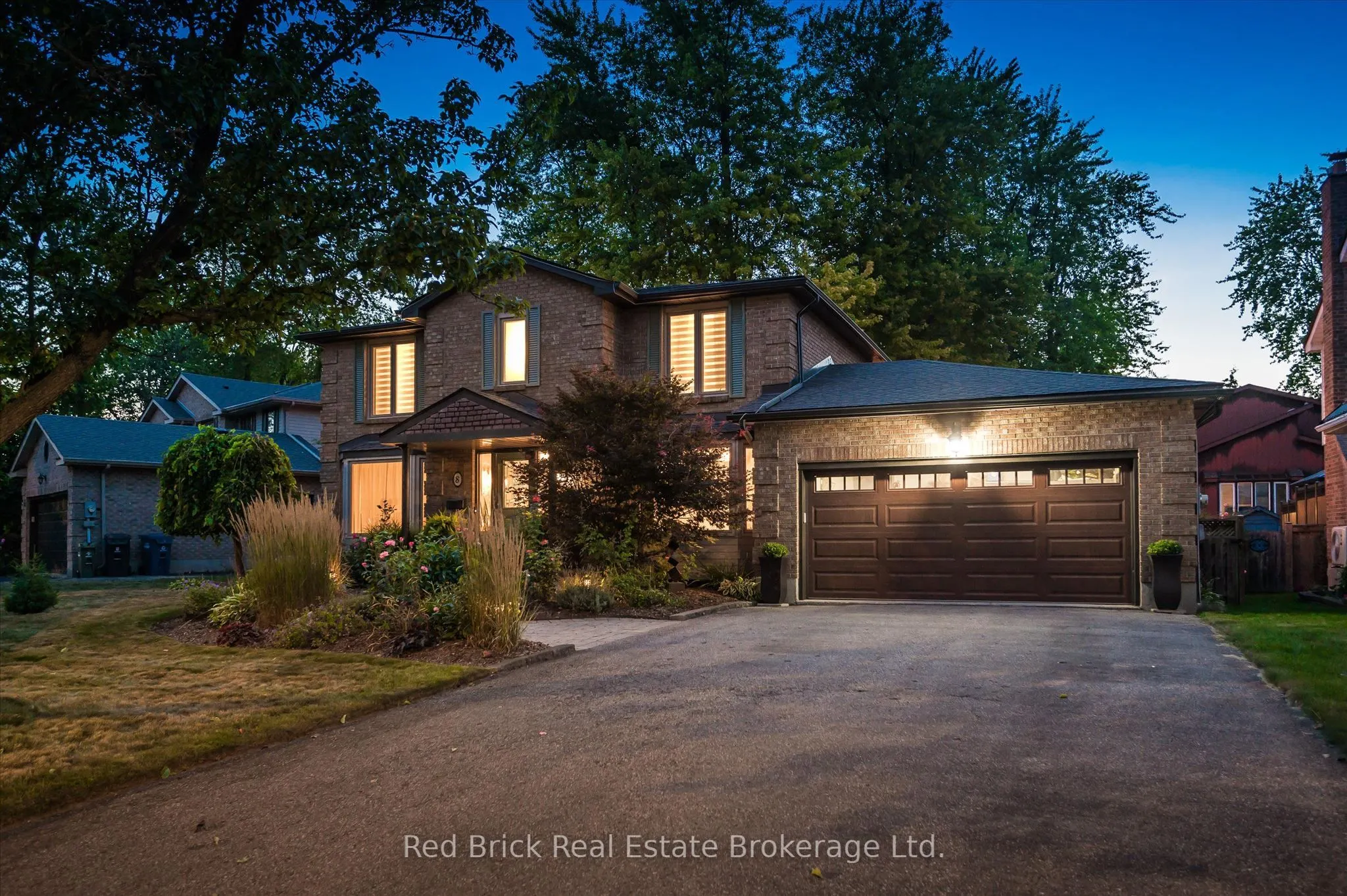 8 Sugarbush Place