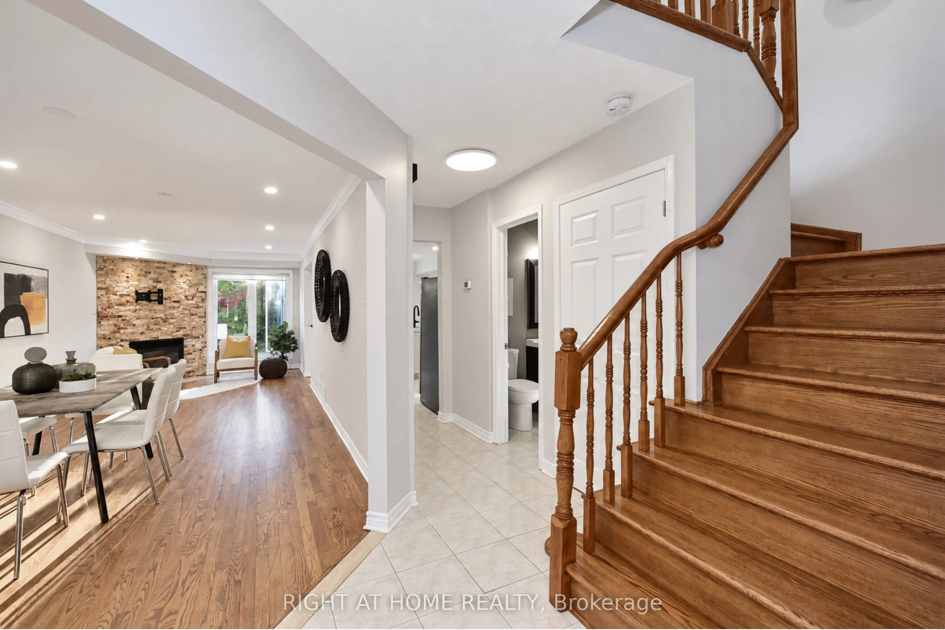24 HARRINGTON Court