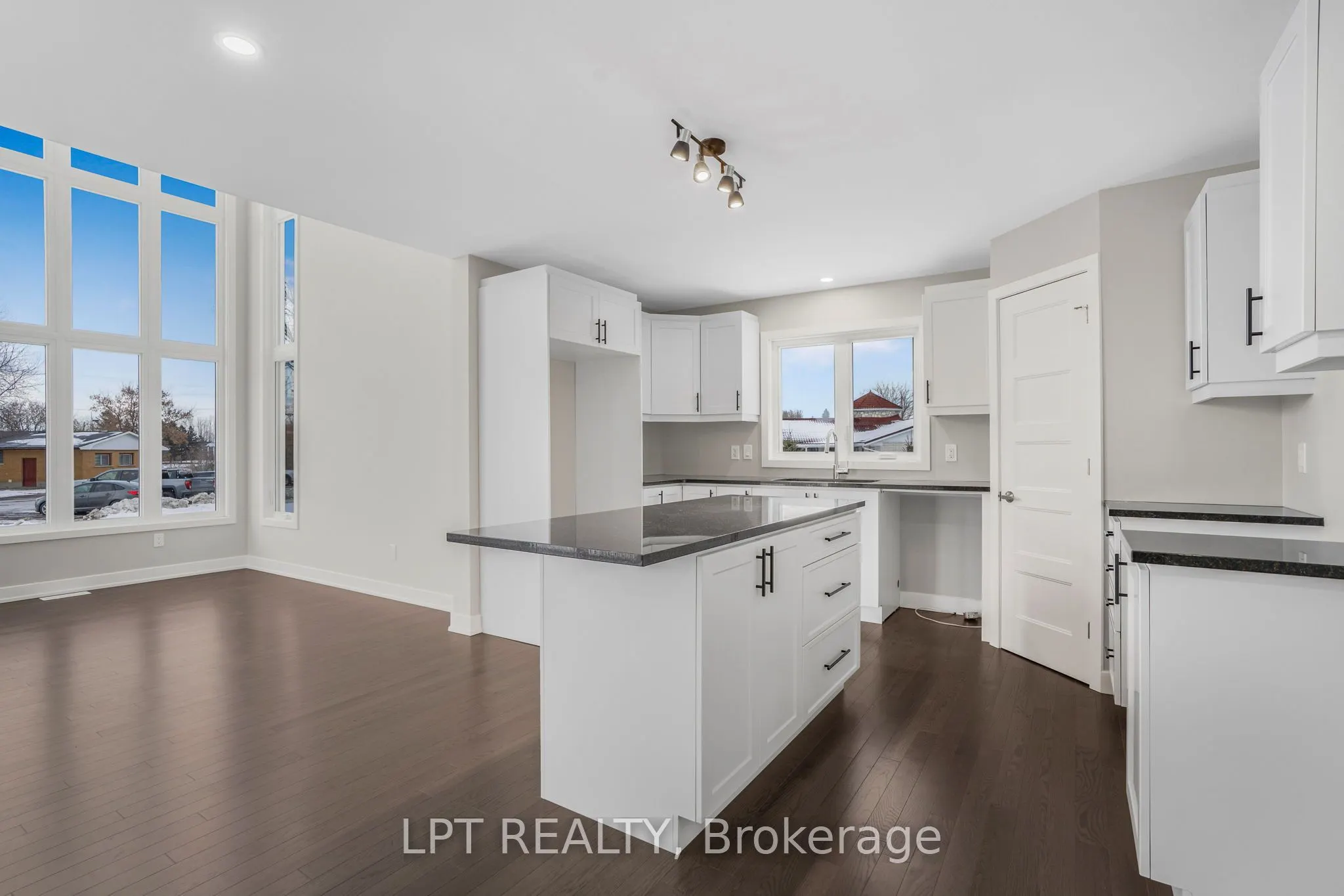 63 Chateauguay Street