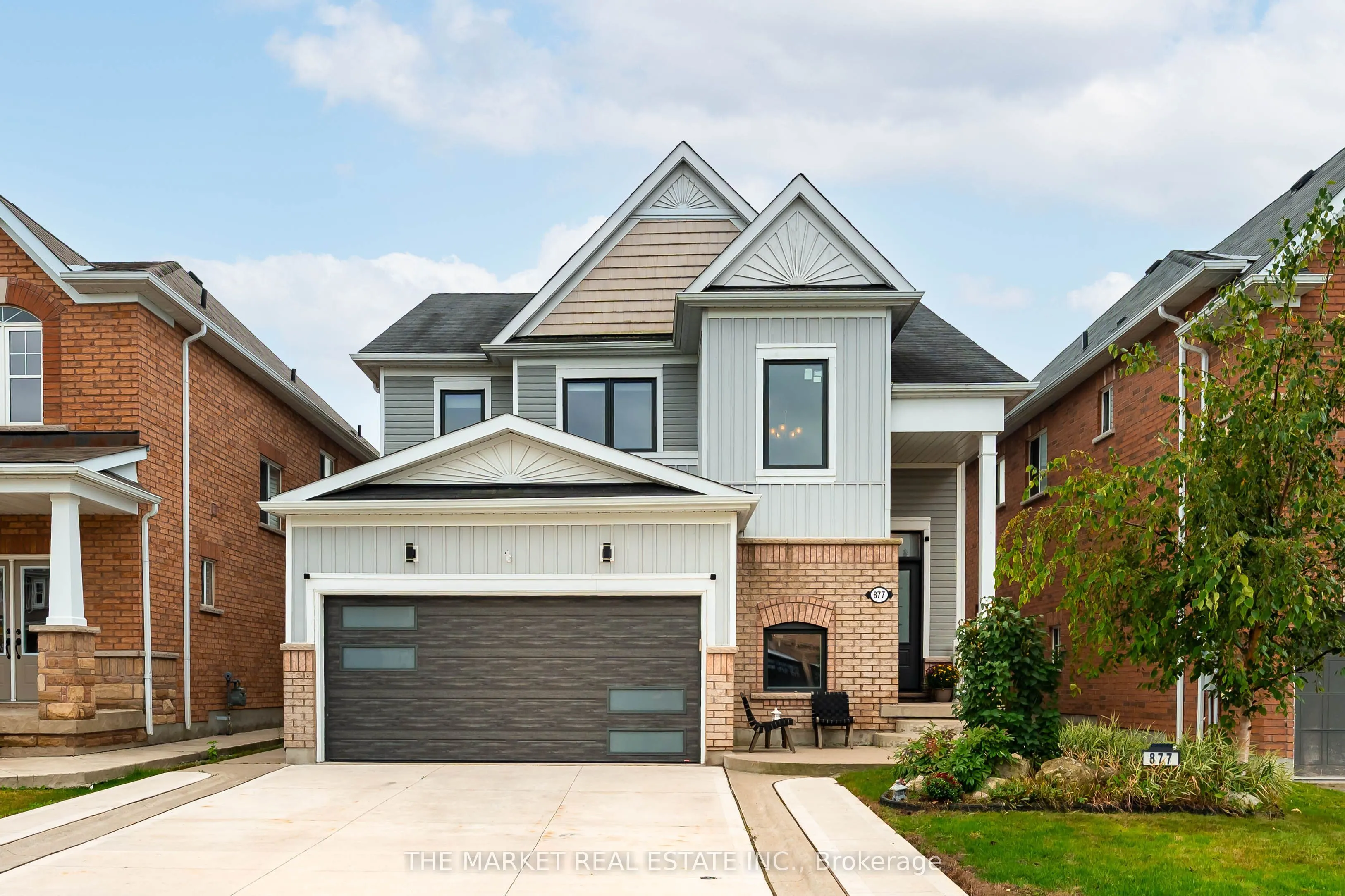 877 O'Reilly Crescent