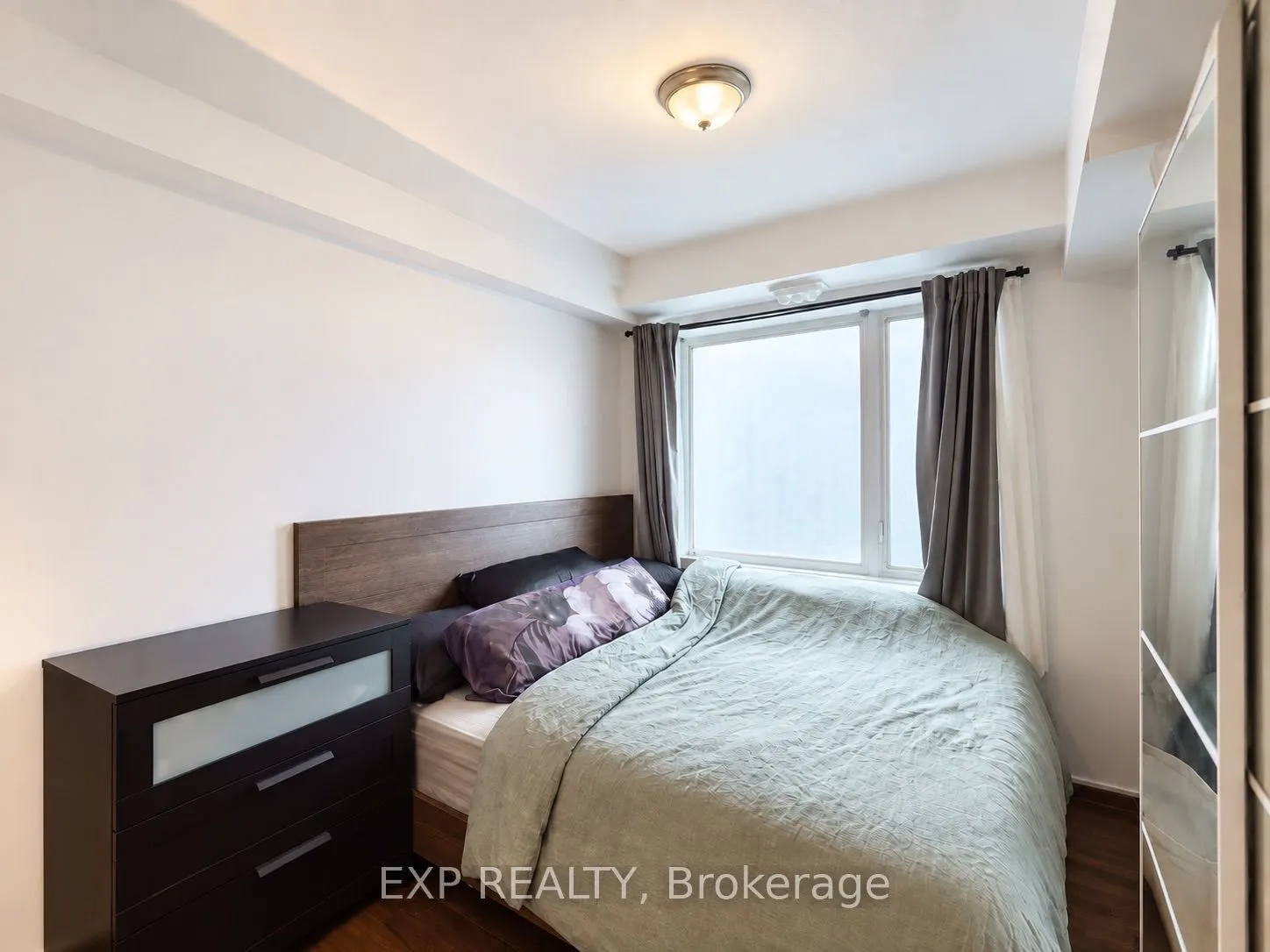 429 Kent Street #108