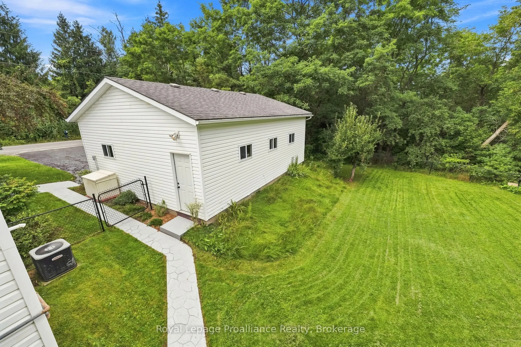 1528 Pinewood School Road